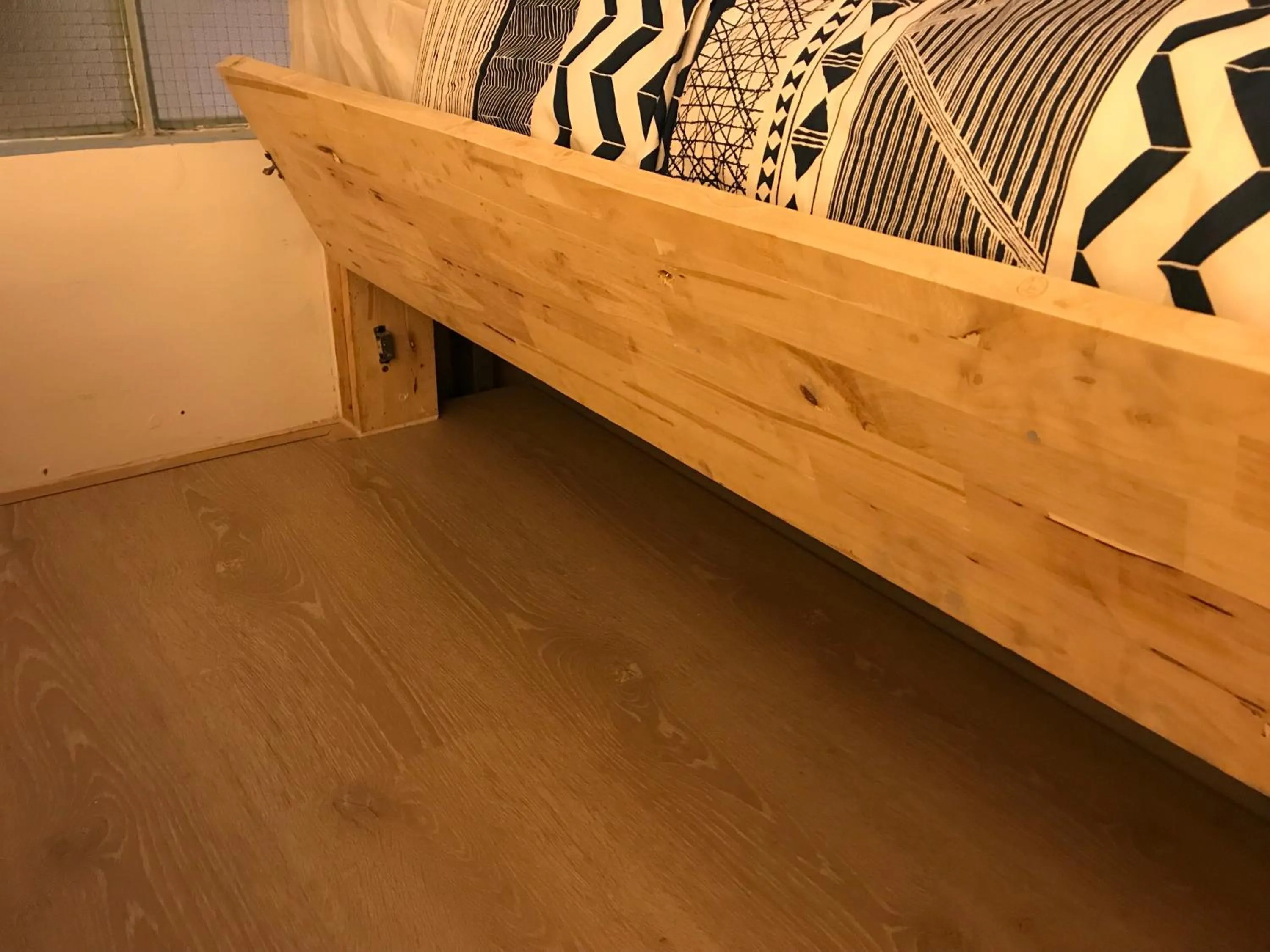 Decorative detail, Bed in Blu Cabin Ari Stylish Gay Poshtel