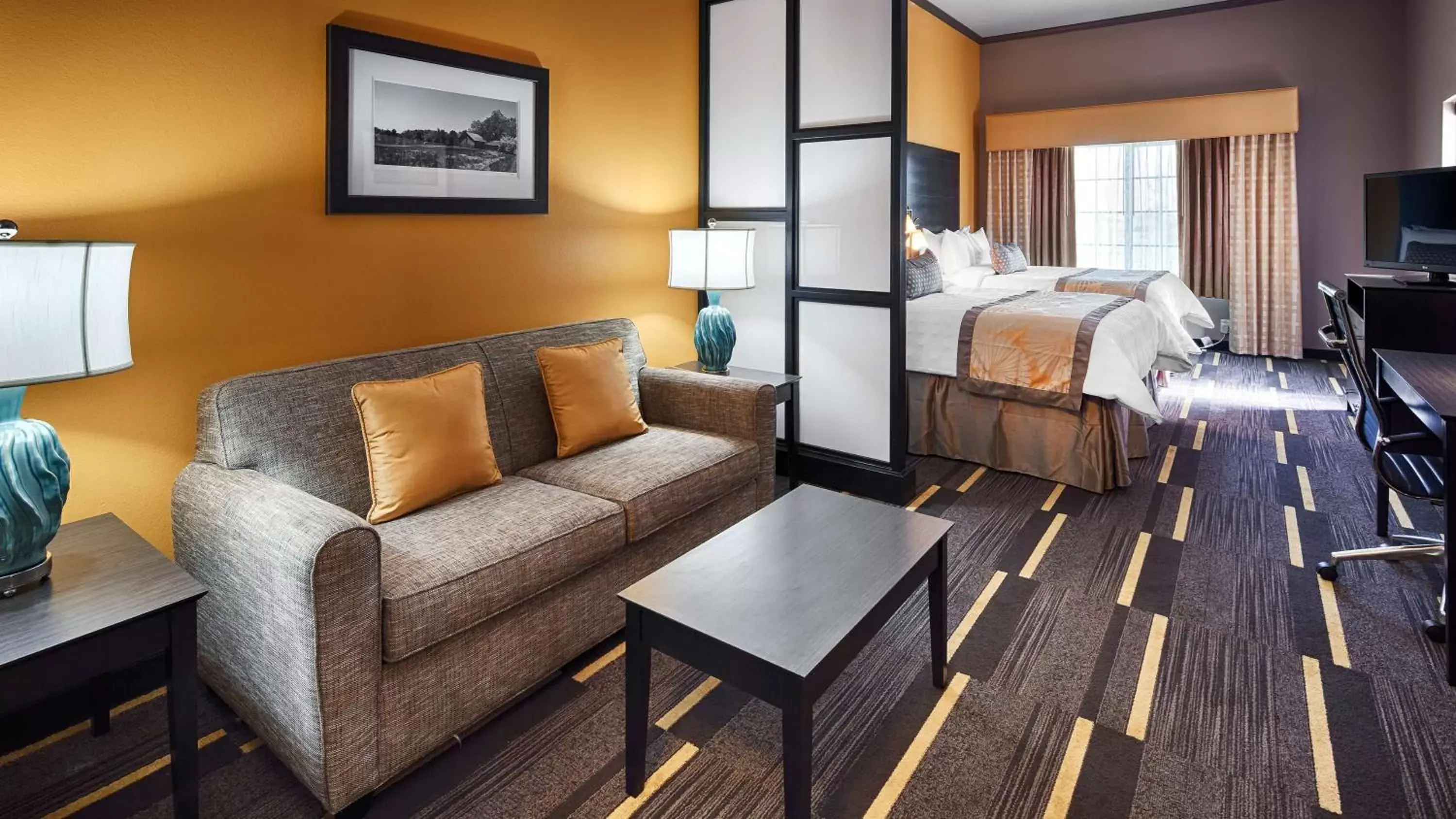 Queen Suite with Two Queen Beds - Disability Access in Best Western Plus Emerald Inn & Suites Queen Suite with Two Queen Beds - Disability Access in Best Western Plus Emerald Inn & Suites