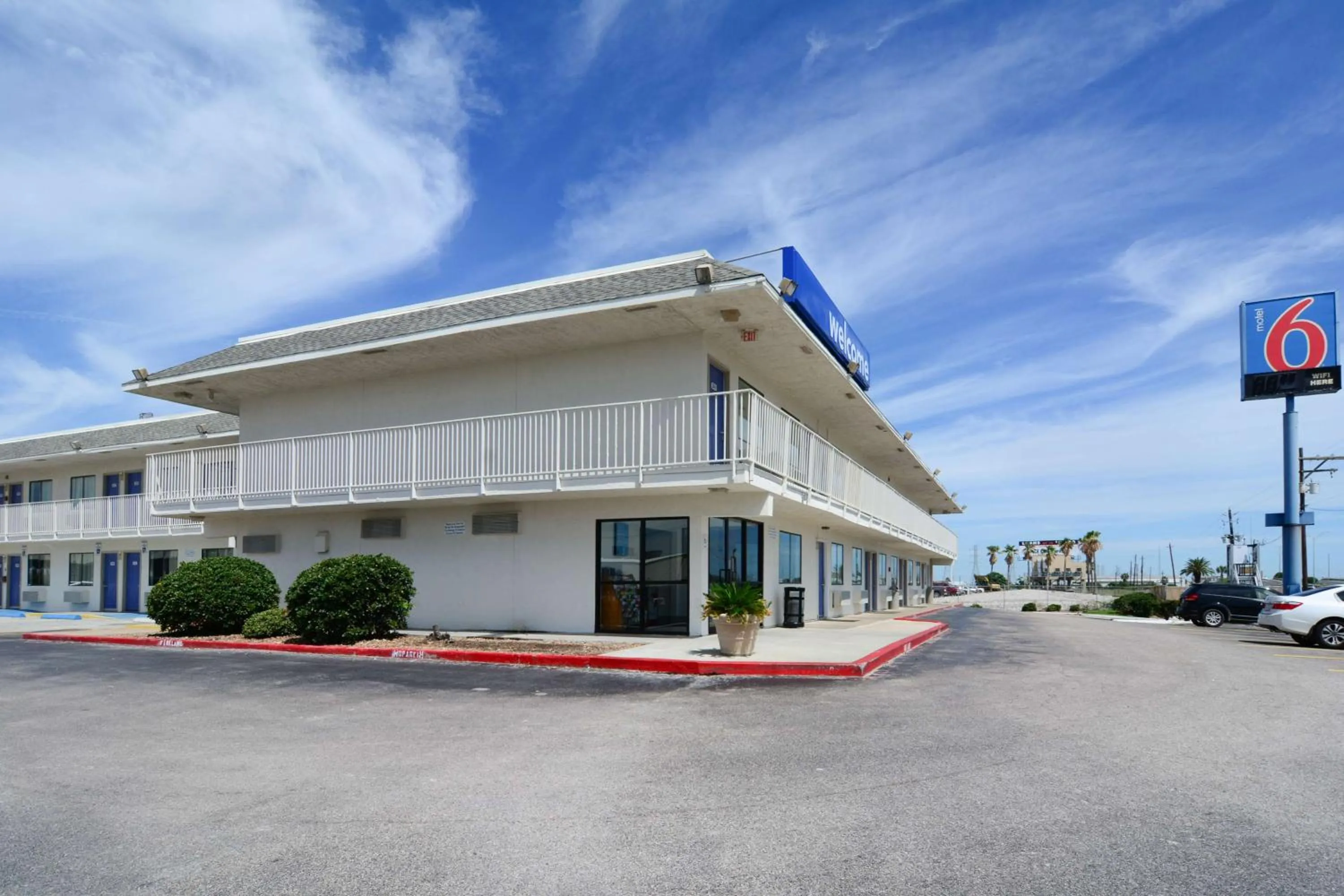 Property building in Motel 6-Galveston, TX