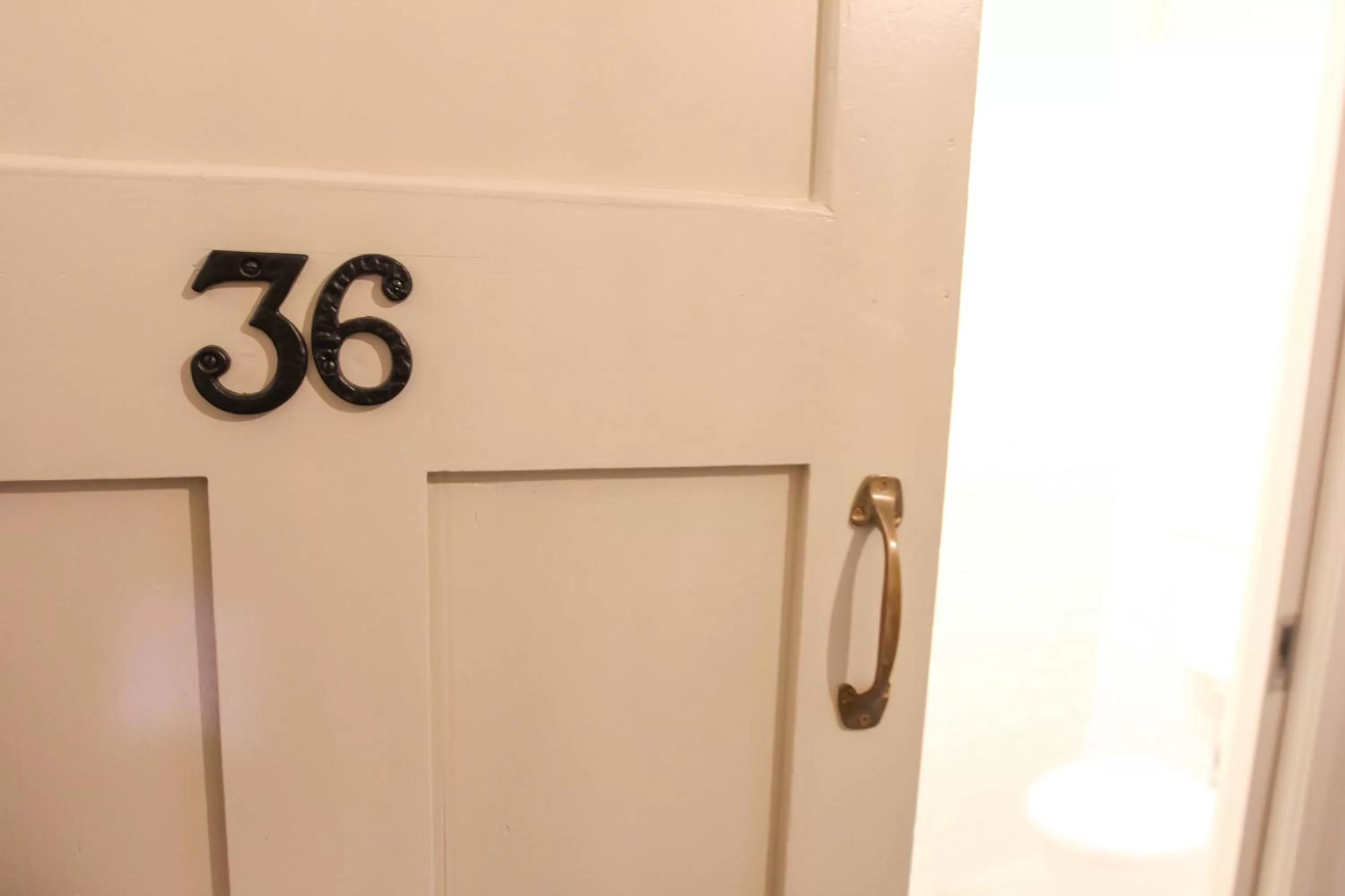 Alpine Hotel, Eat Drink Sleep