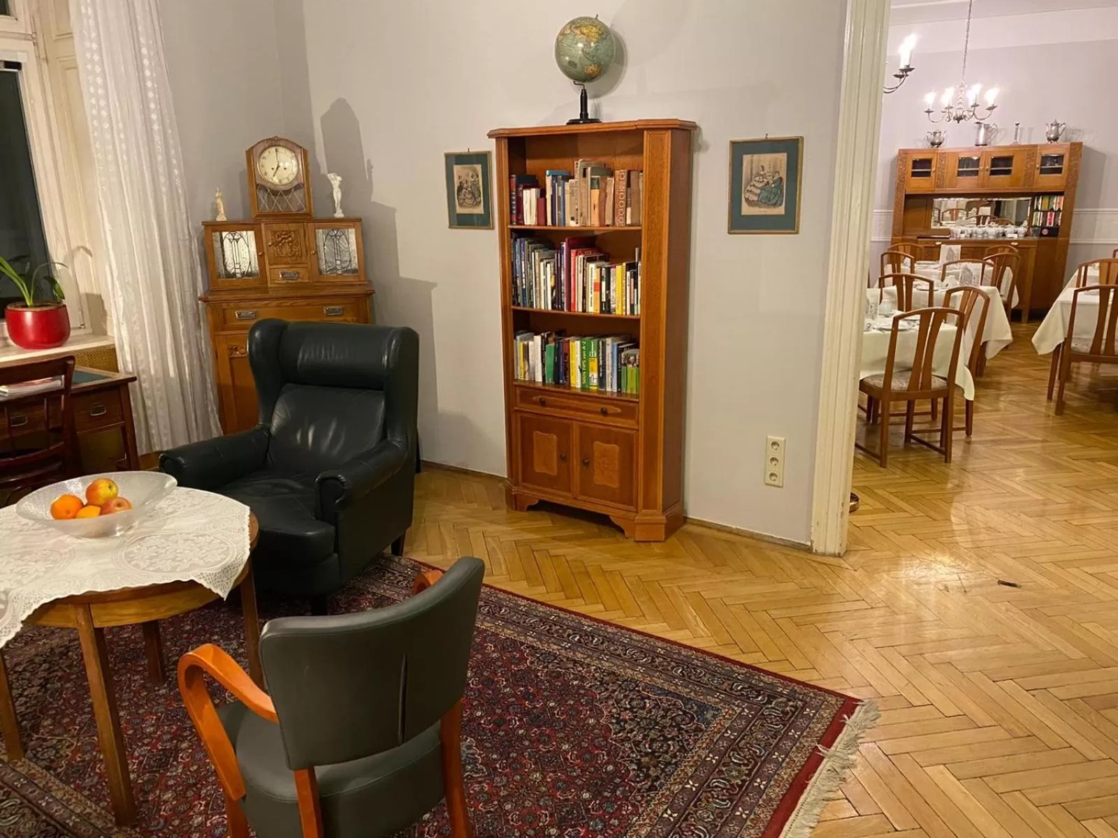 Communal lounge/ TV room in Boutique Hotel Nossek