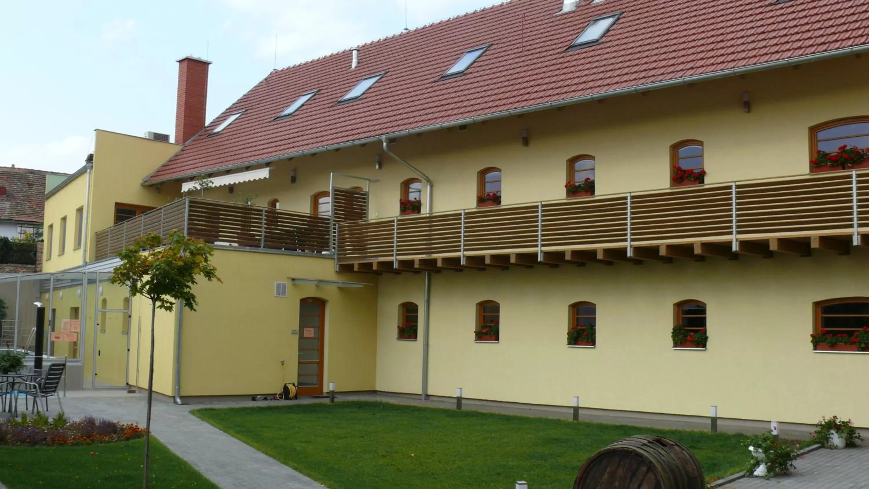 Property Building in Relax Hotel Stork