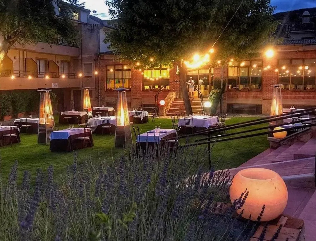 Property building in Hotel Venta Magullo