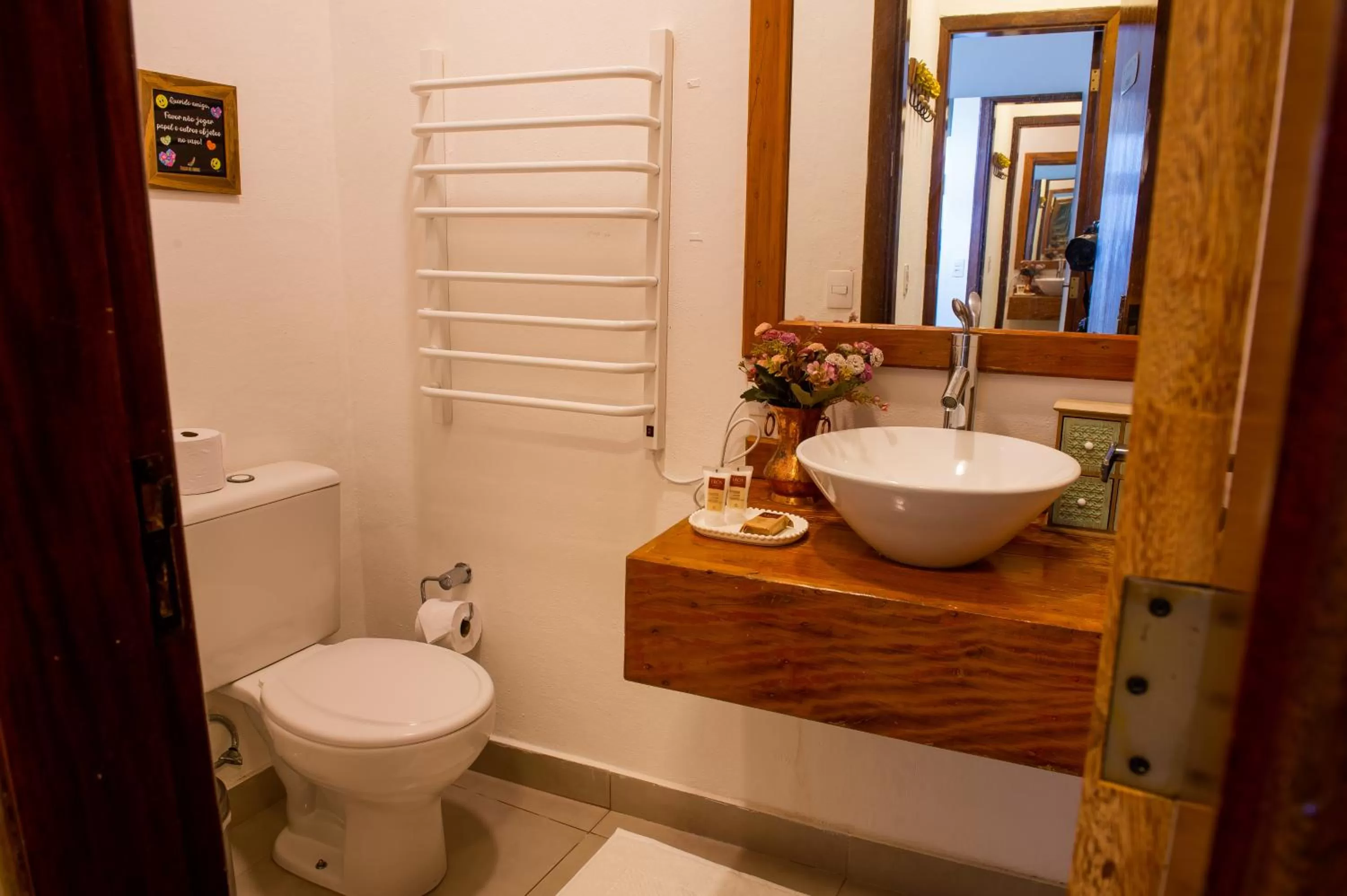 Bed, Bathroom in Pousada das Lavandas