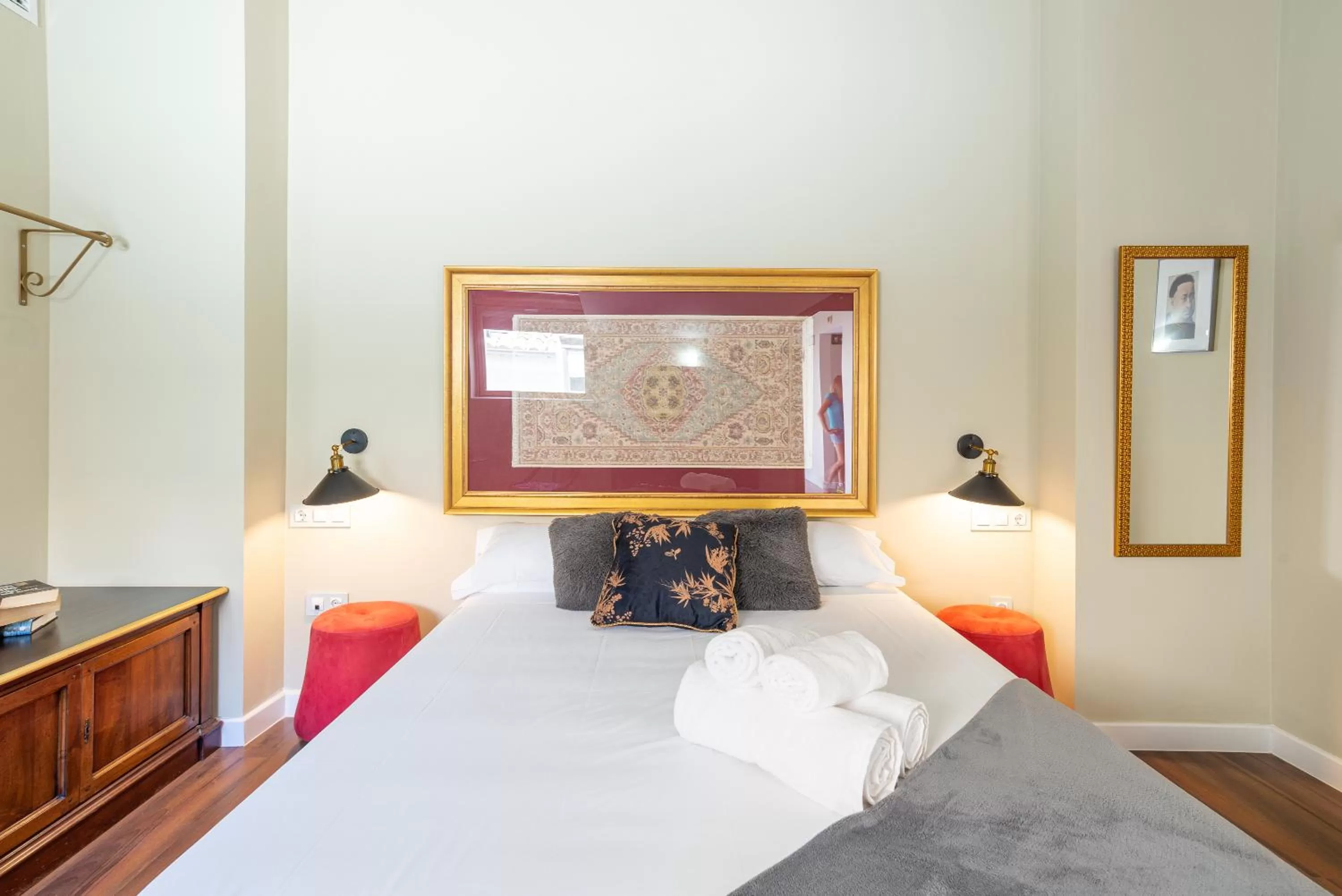 Bedroom, Bed in Hotel Albaicín