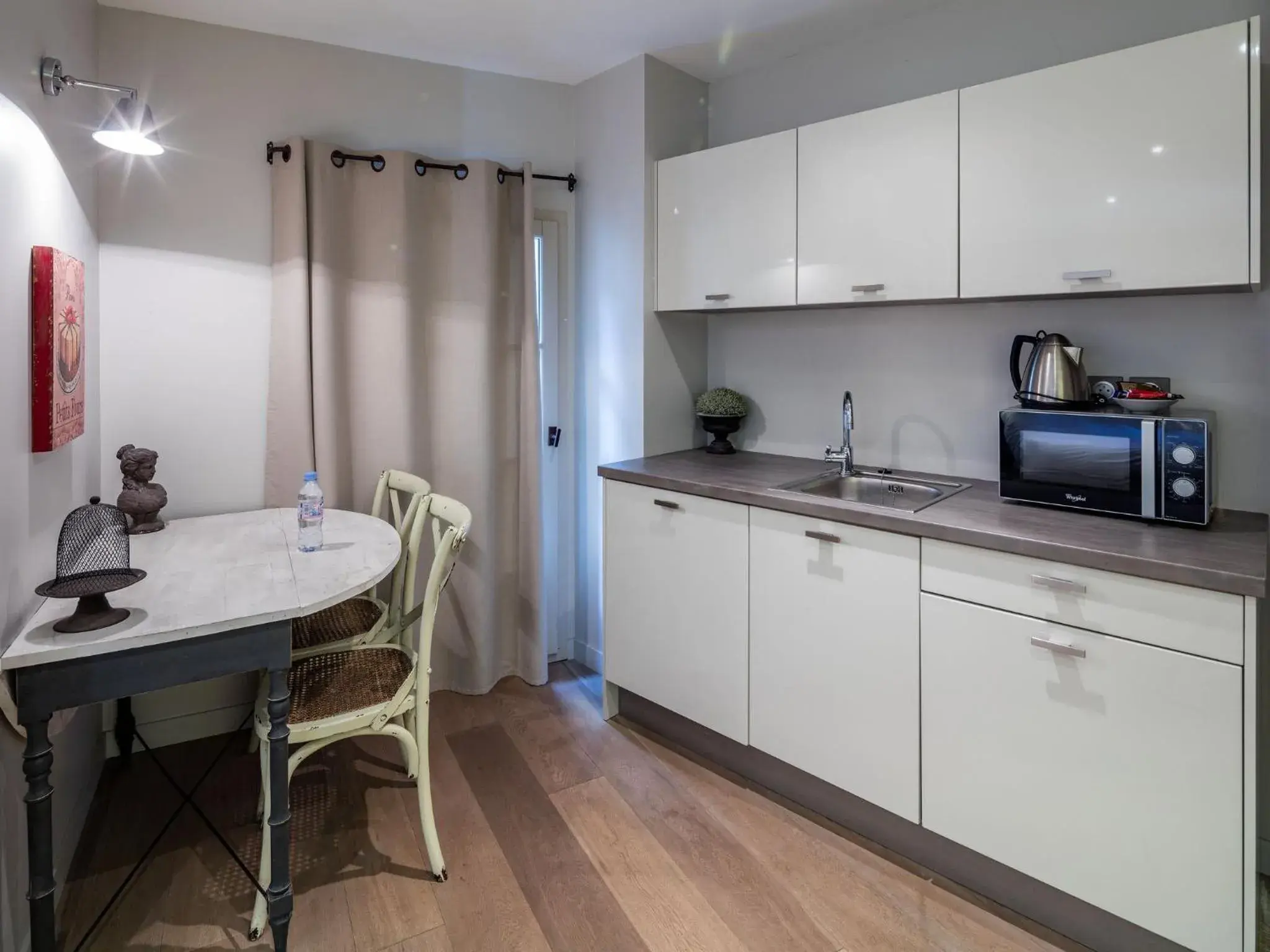 Tradition Room in Garrigae Distillerie de Pezenas Tradition Room in Garrigae Distillerie de Pezenas