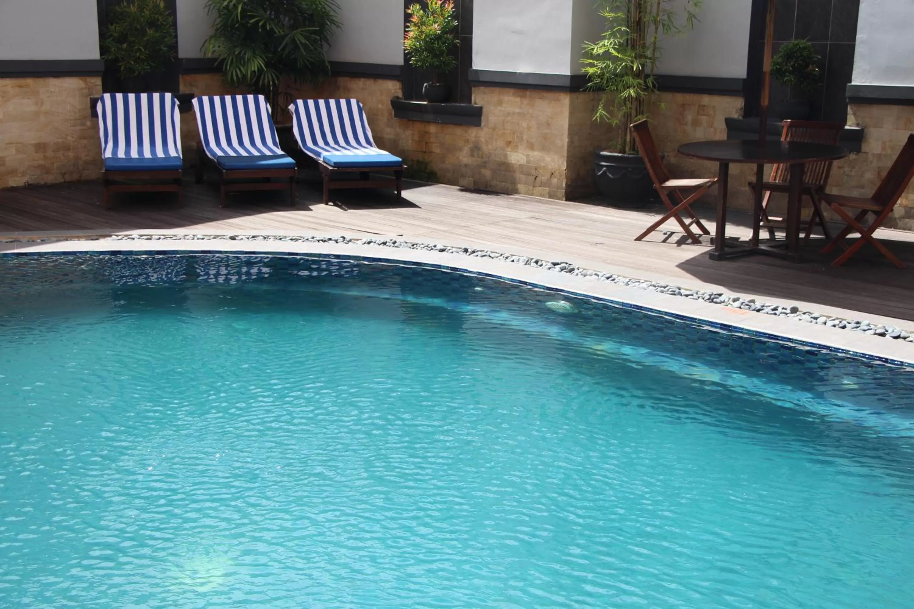 Swimming pool in Swiss-Belhotel Borneo Samarinda