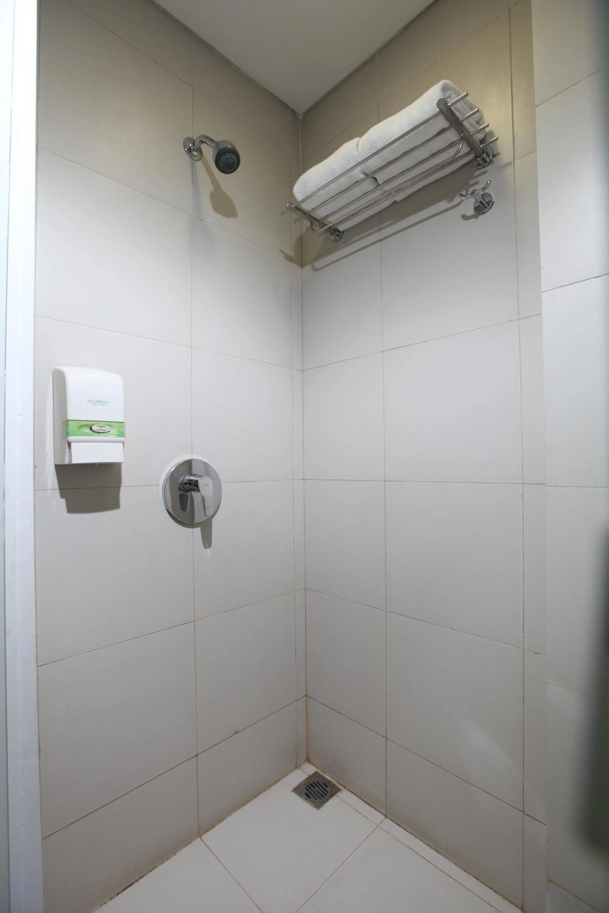 Shower in Whiz Hotel Cikini Jakarta