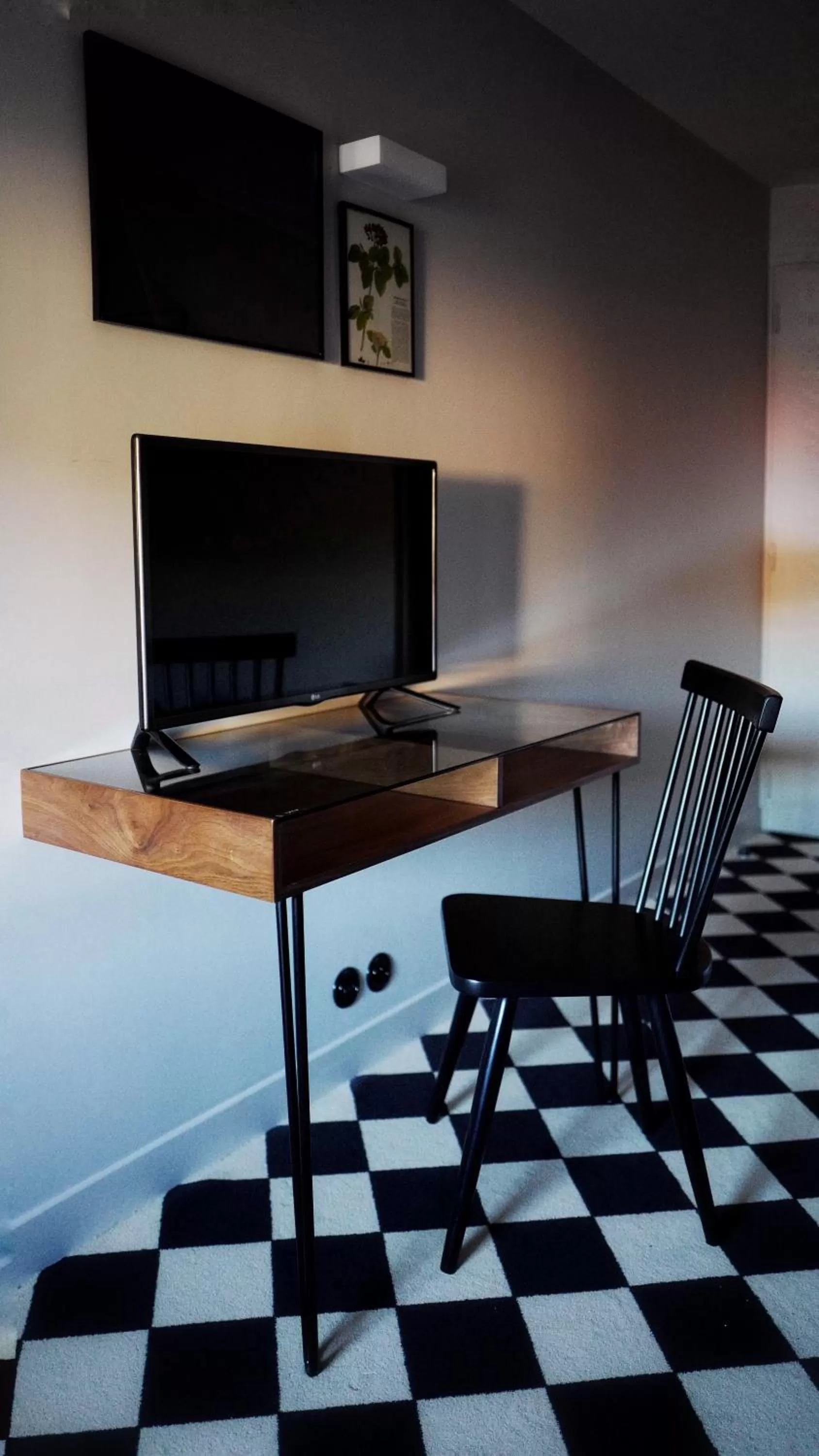 TV and multimedia in Urban Style Hotel des Carmes