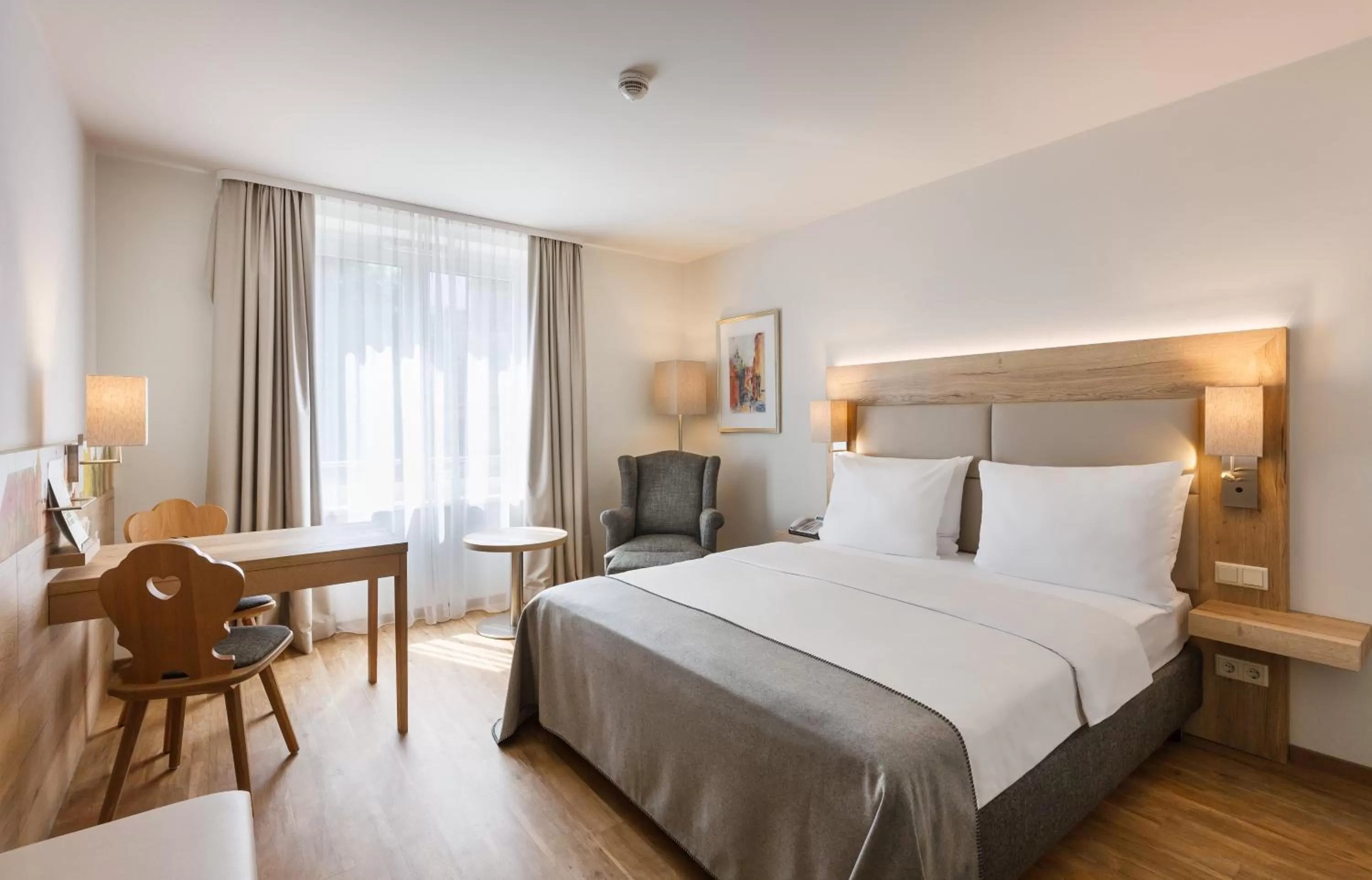 Photo of the whole room, Bed in Holiday Inn Nürnberg City Centre by IHG