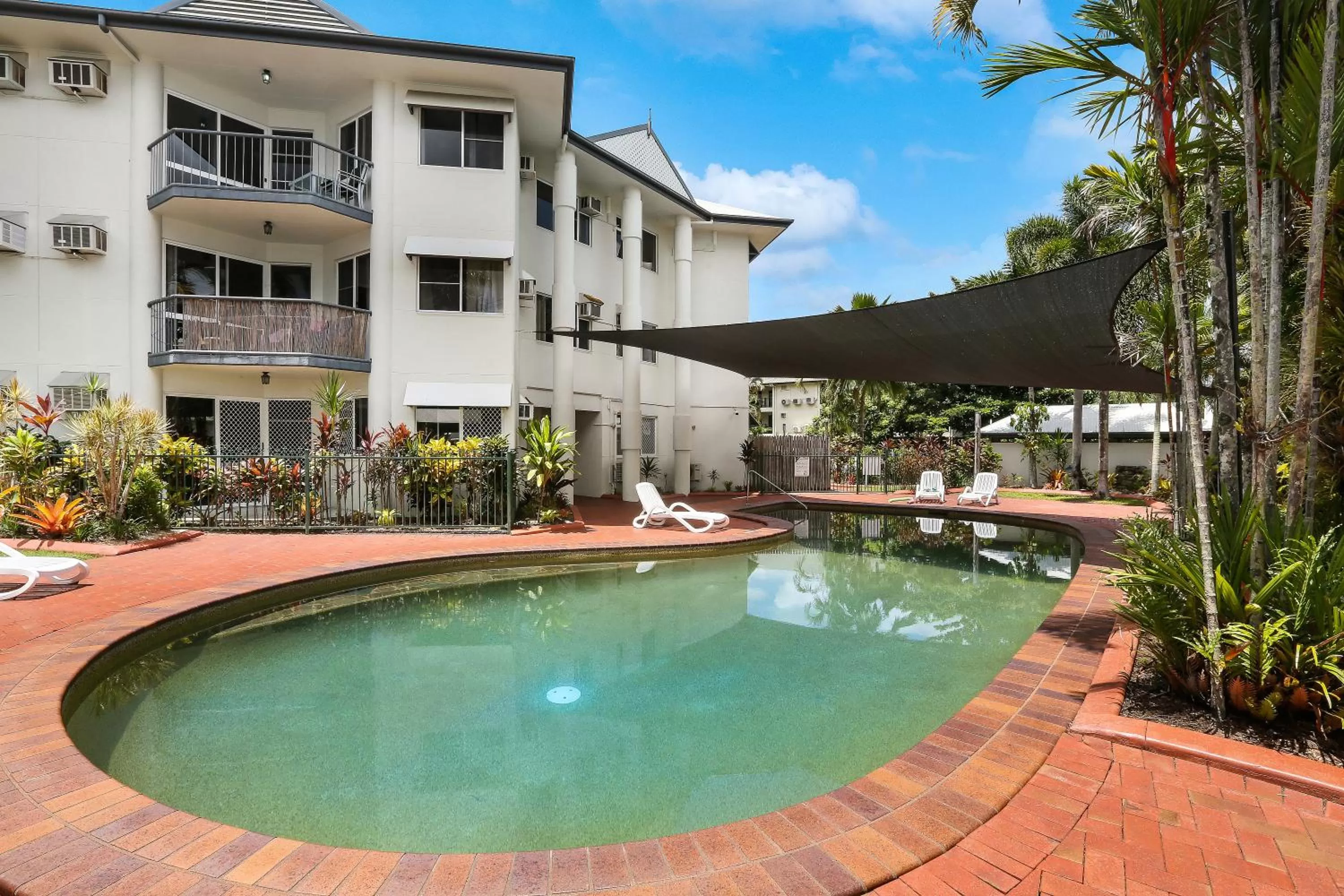 Swimming pool in Citysider Cairns Holiday Apartments