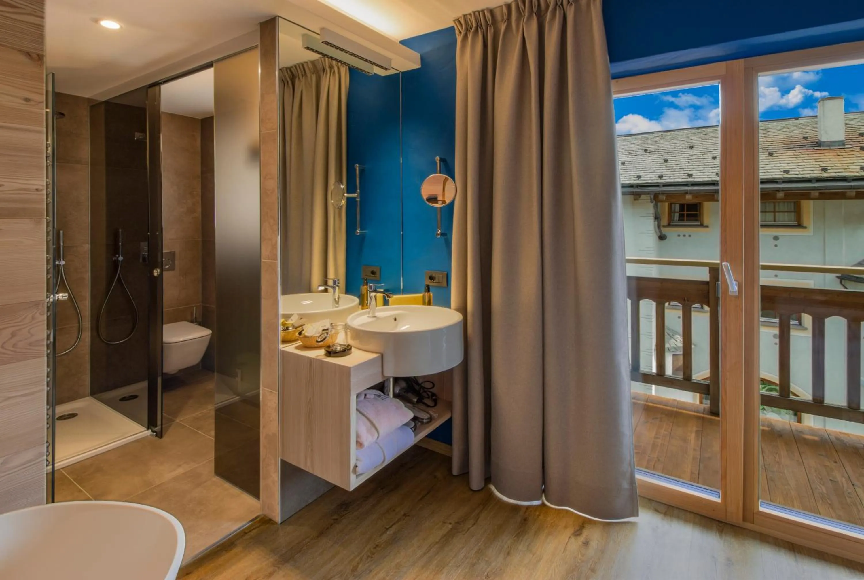 Shower in Bivio Hotel Plaza