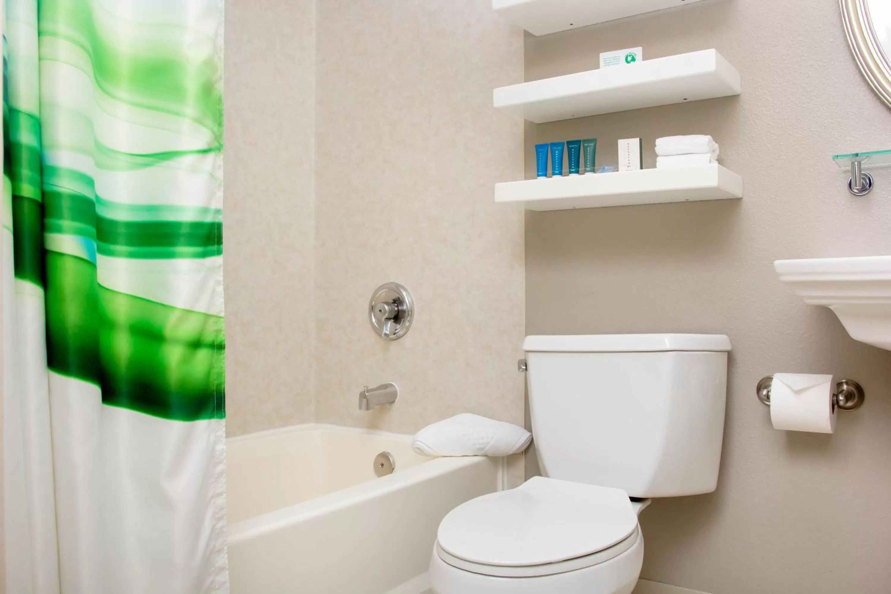 Toilet in Belltown Inn