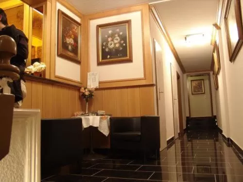 Decorative detail in Hotel Drei Kronen