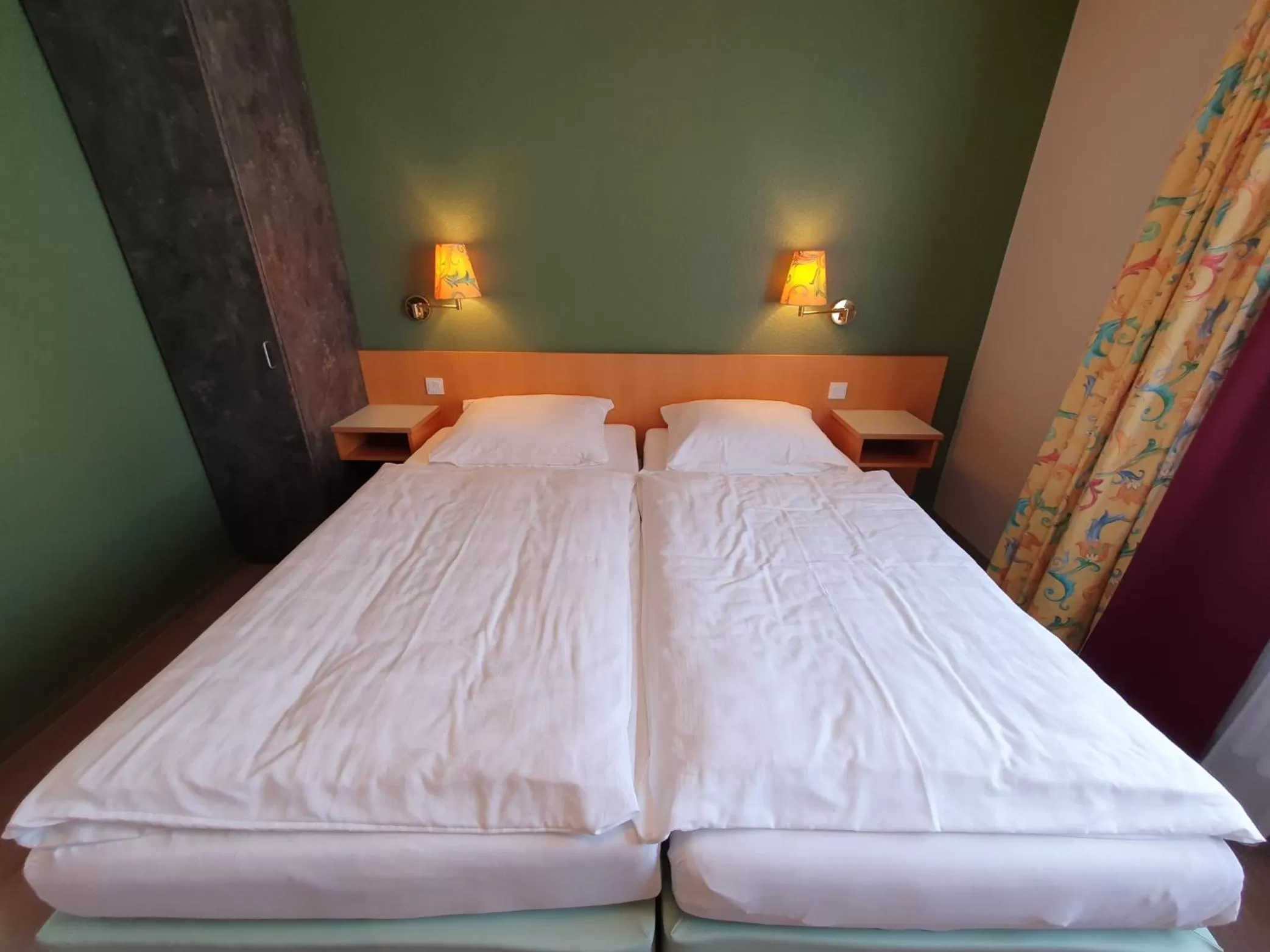 Bed in Wirtshaus & Hotel Zur Alten Brauerei Zapf