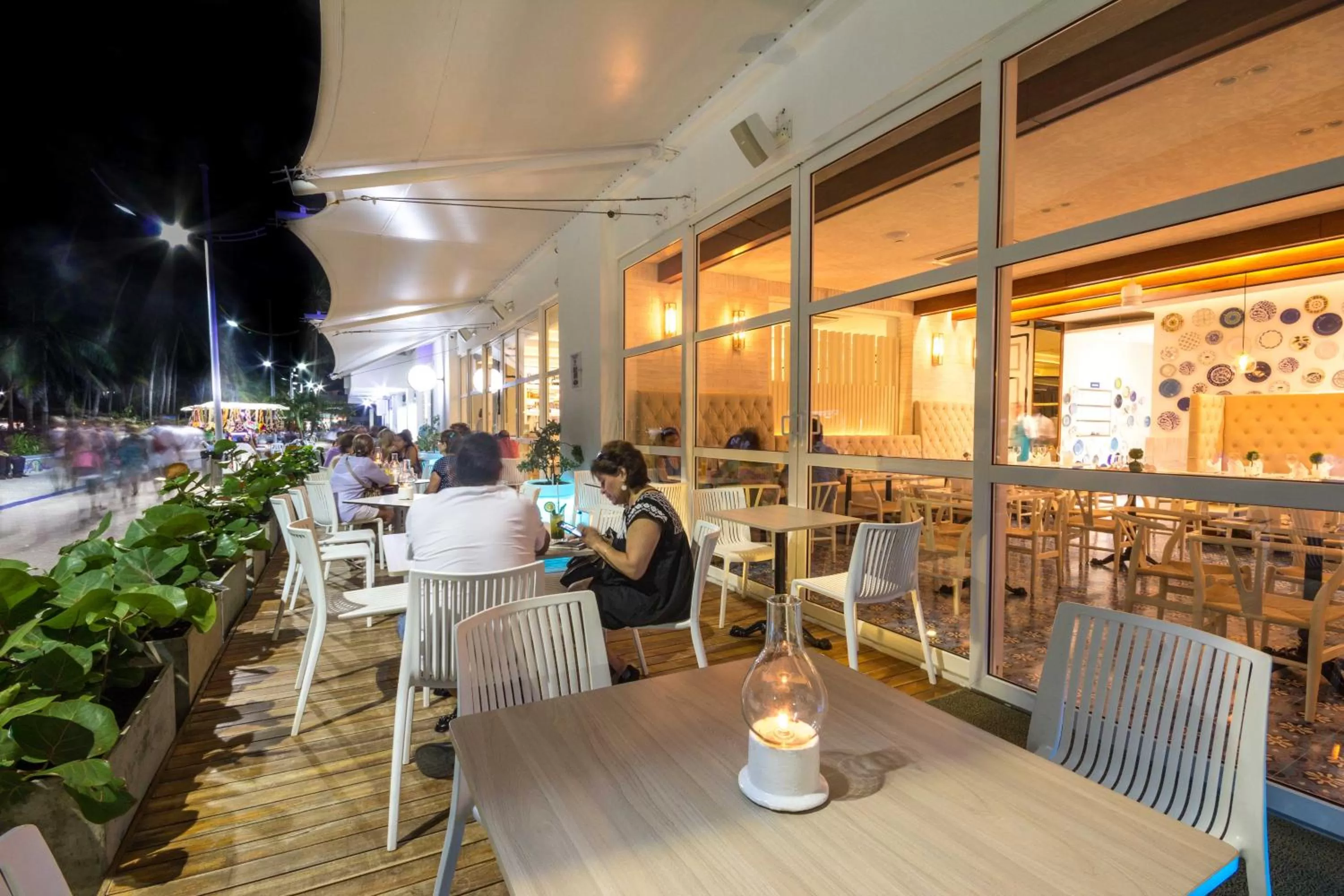 Restaurant/places to eat in Hotel Casablanca