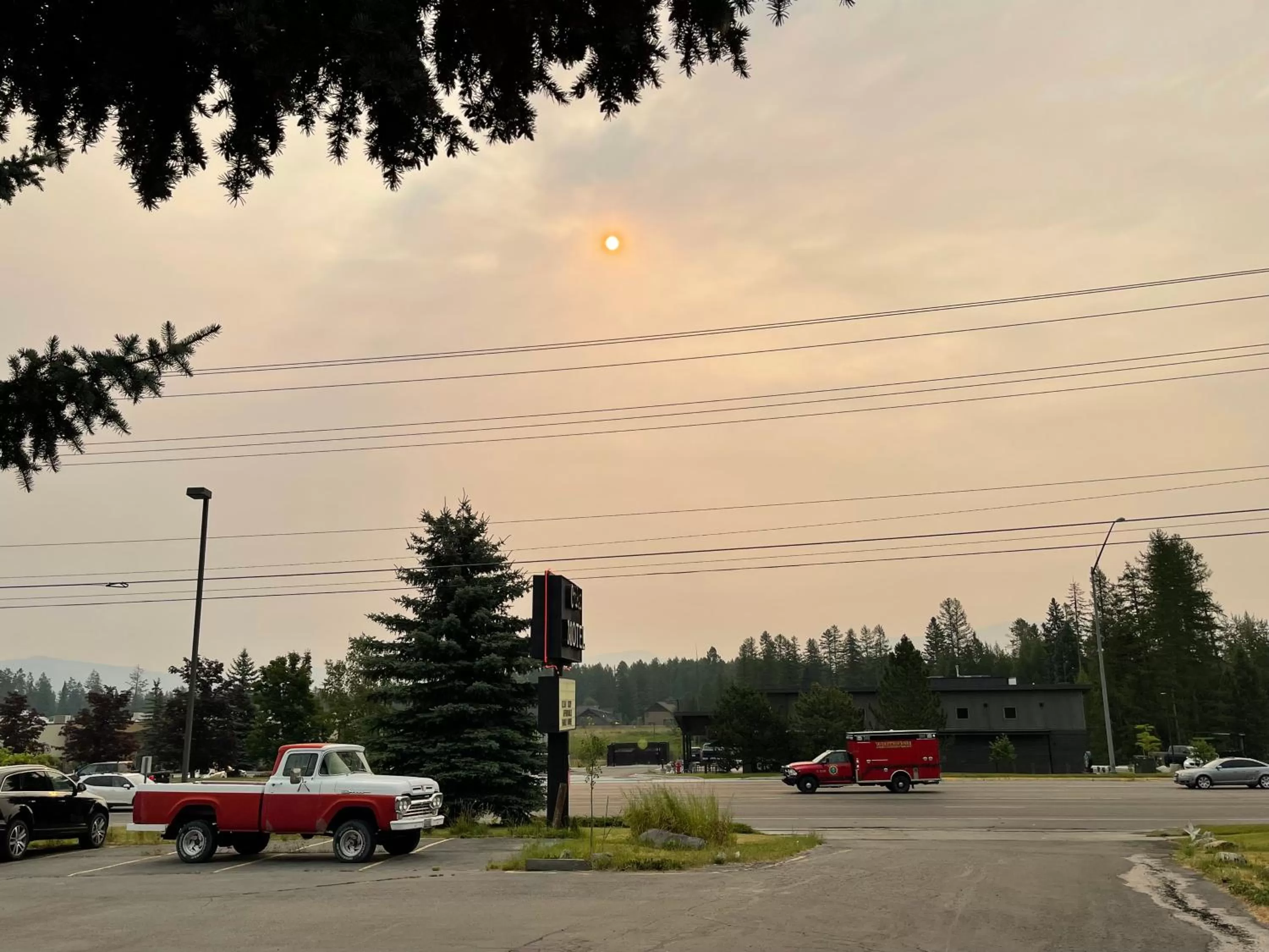 Parking in Chalet Inn