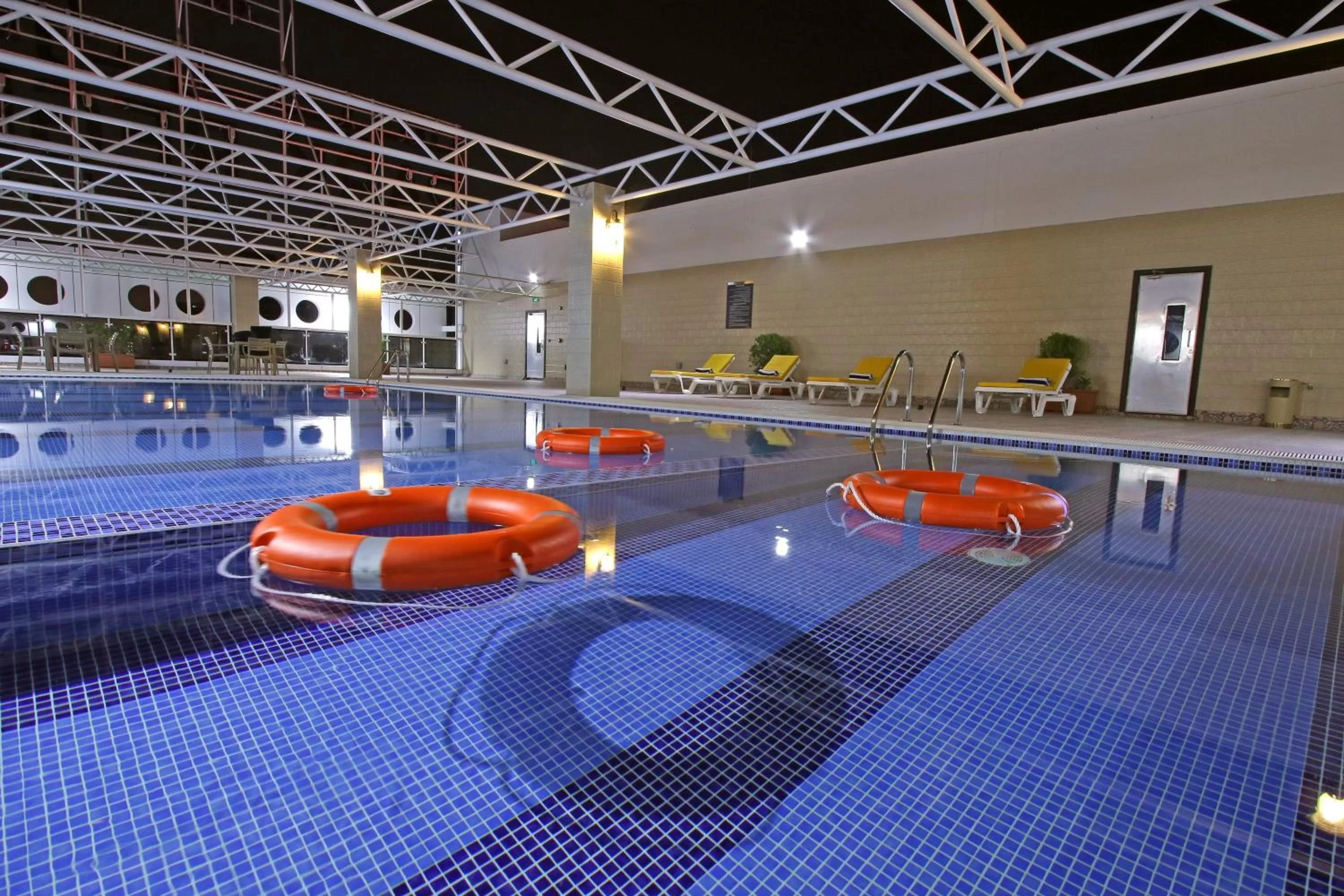Swimming pool in Park Regis Lotus Hotel