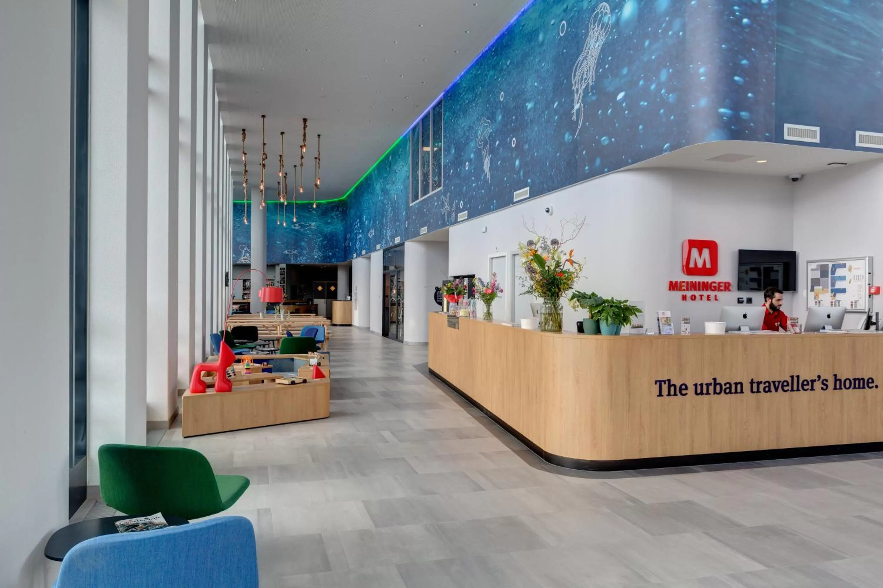 Lobby or reception in MEININGER Hotel Amsterdam Amstel