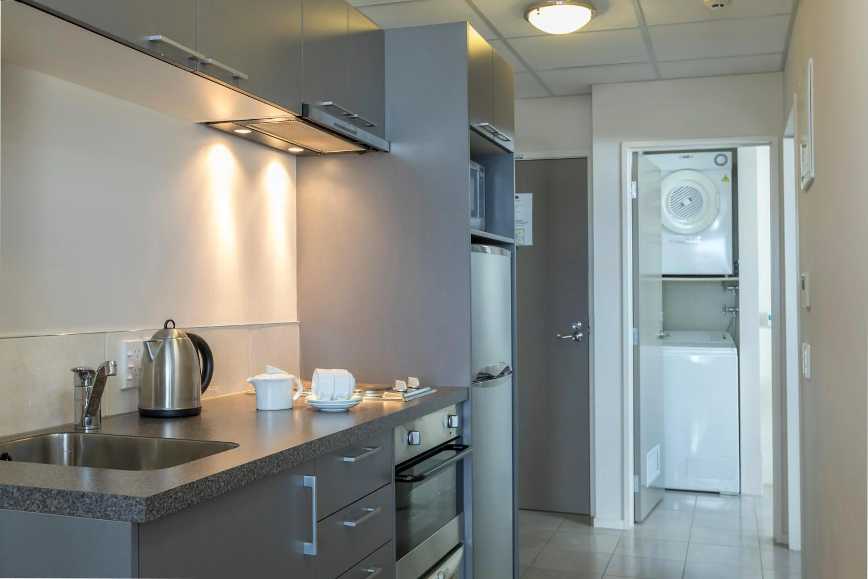 Kitchen or kitchenette in Quality Suites Central Square