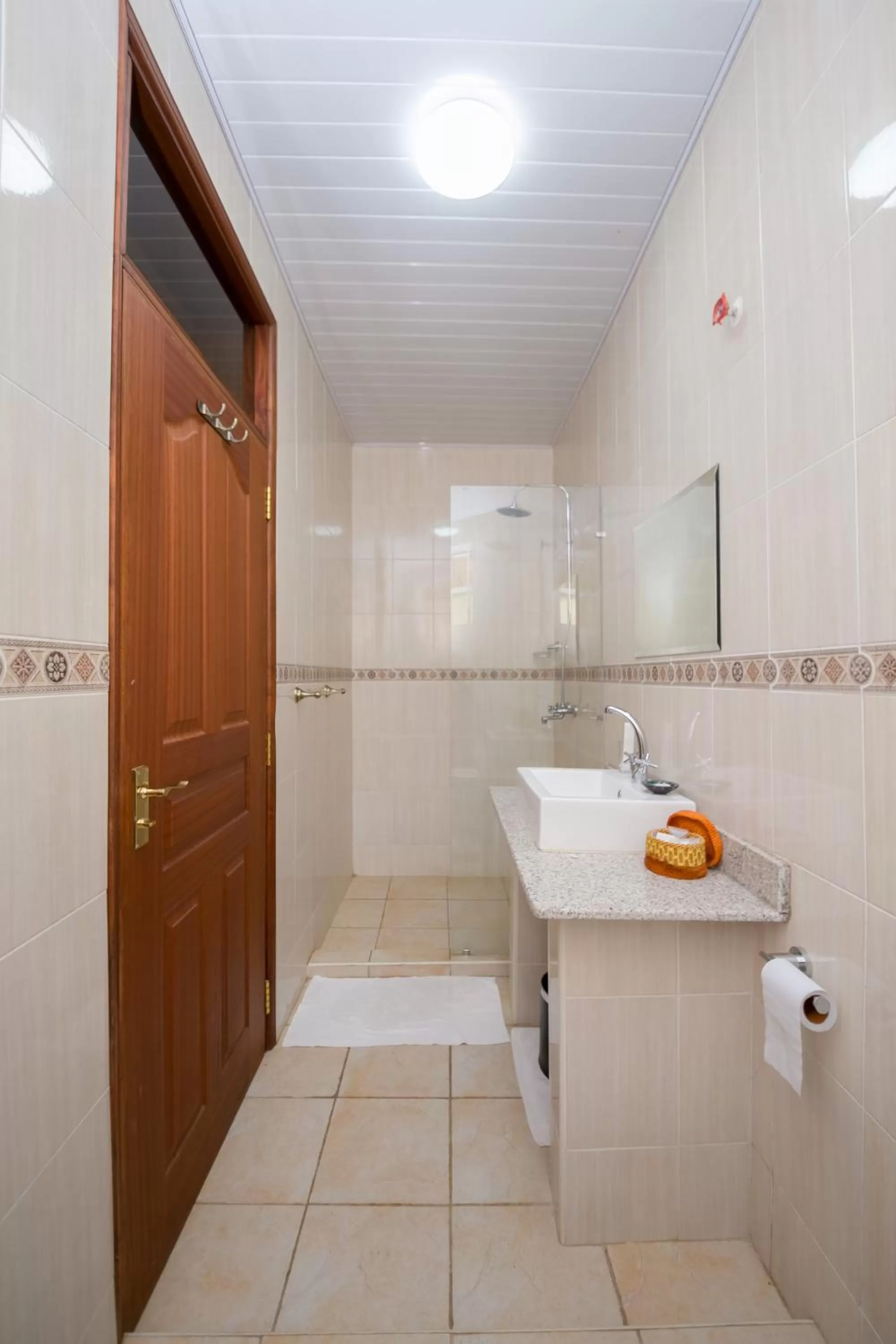 Shower, Bathroom in Hotel Rudi