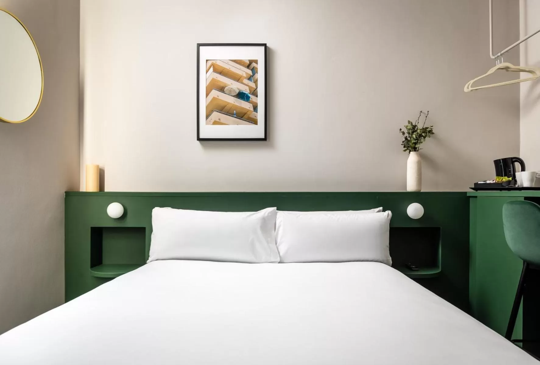 Bed in BYPILLOW Mothern