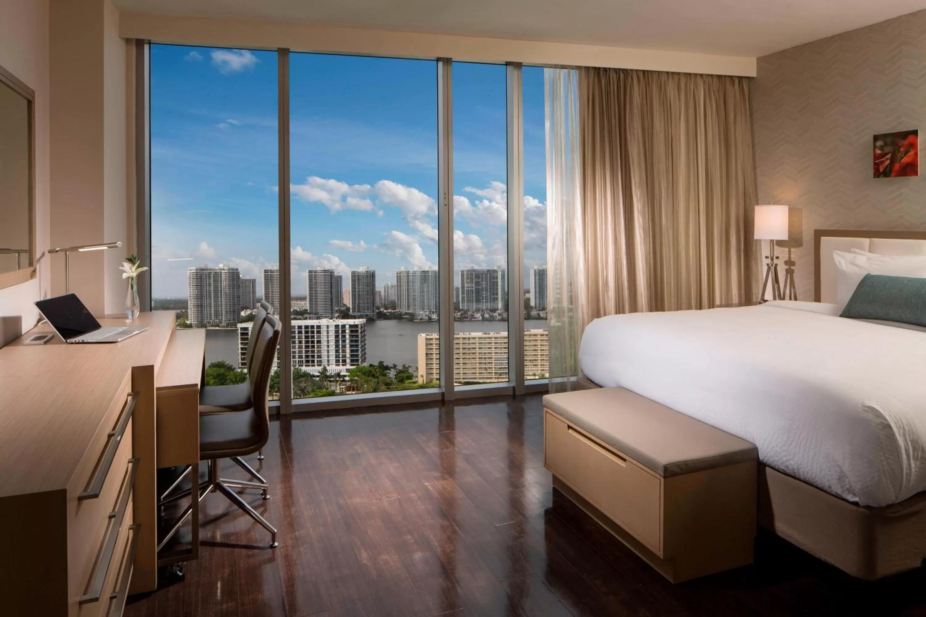 Bedroom, Bed in Residence Inn Miami Sunny Isles Beach