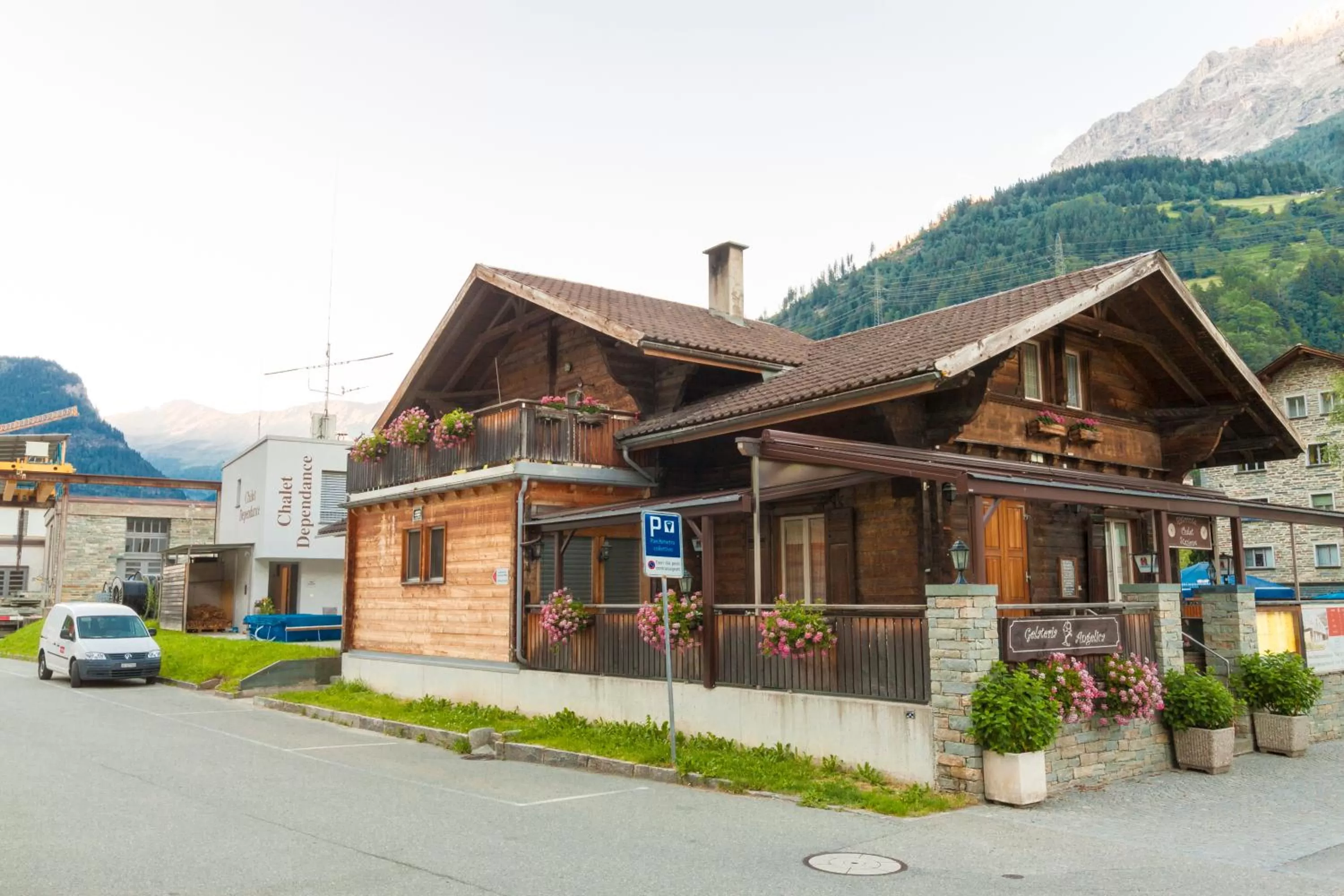 Property building in Ristorante Pensione Chalet Stazione