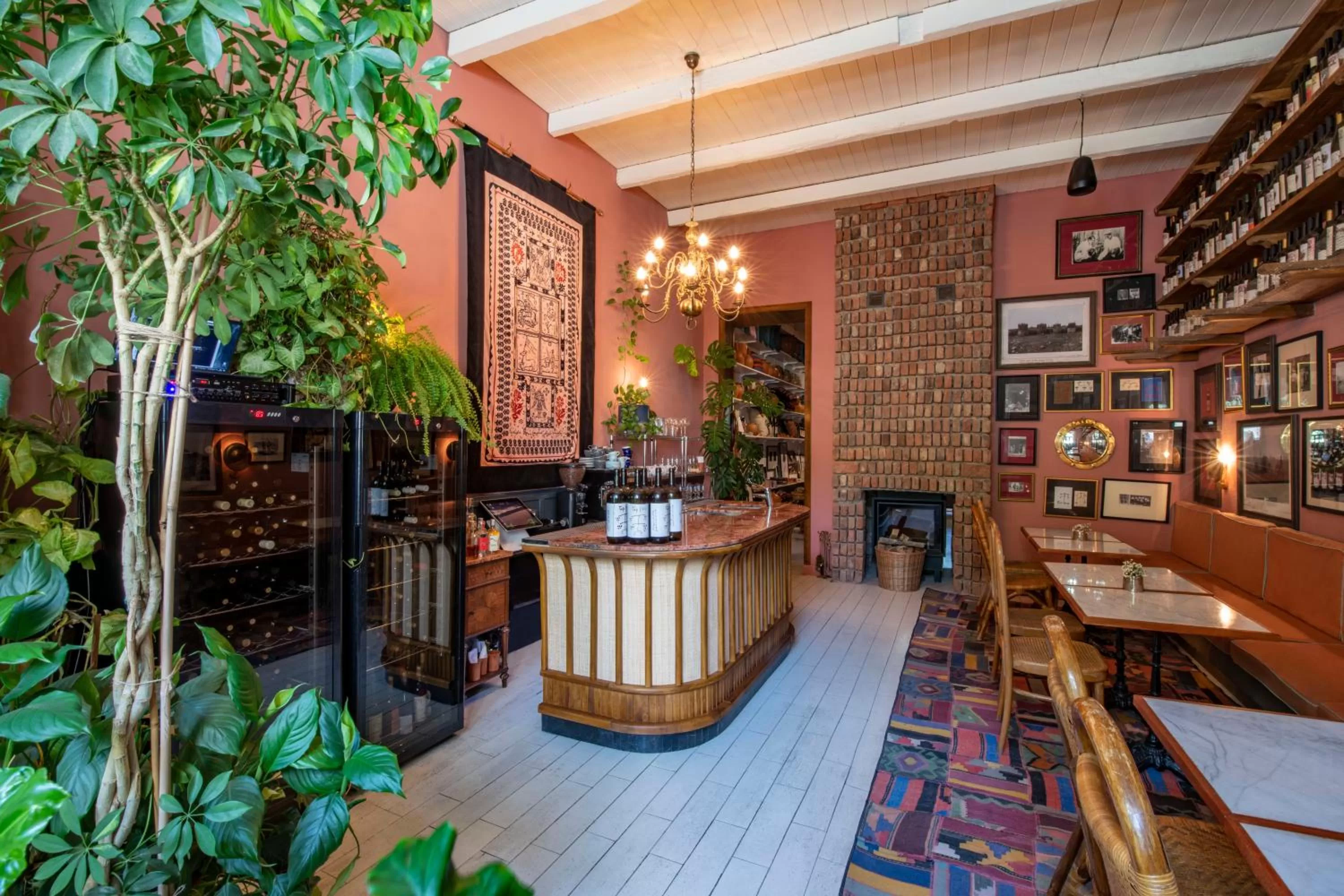 Restaurant/places to eat in Communal Hotel Plekhanovi