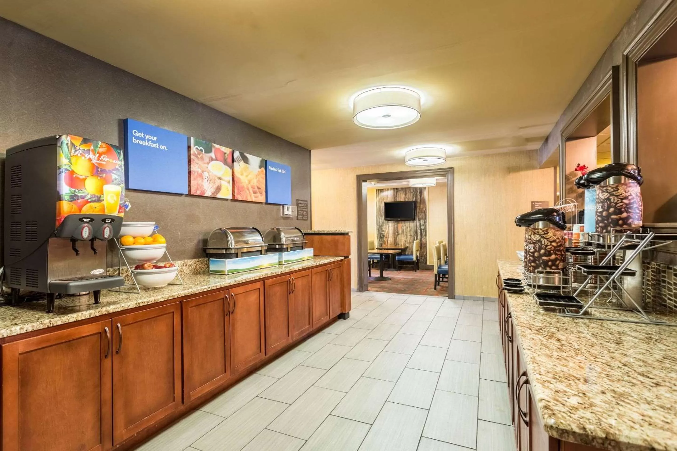 Restaurant/places to eat in Comfort Inn Tupelo Central