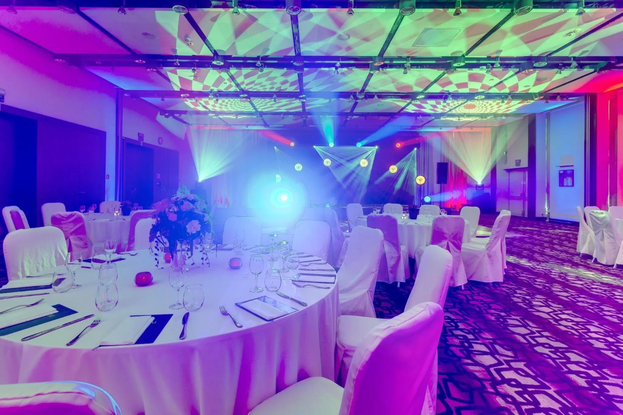 Meeting/conference room in Holiday Inn Resort Warsaw Józefów by IHG