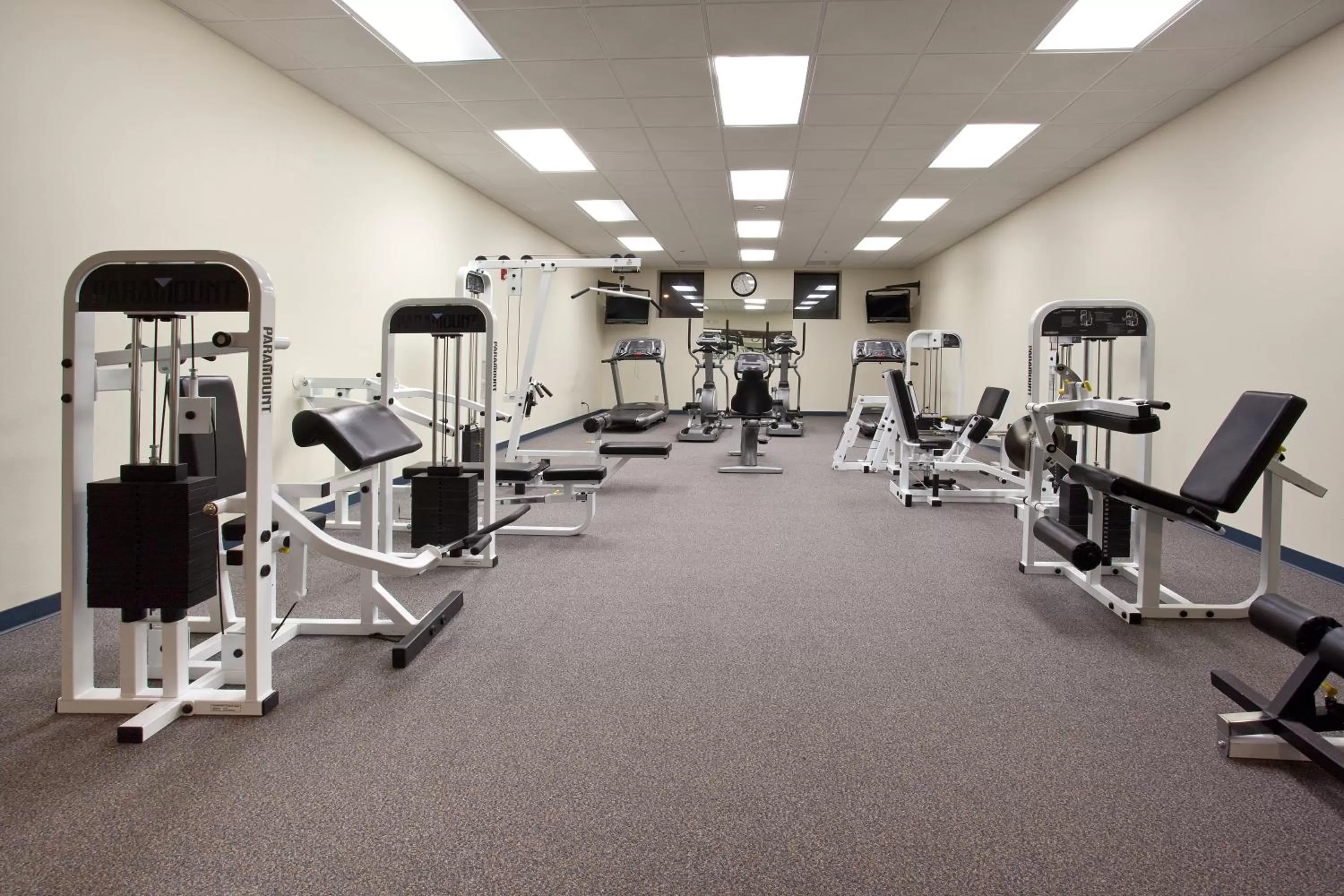 Fitness centre/facilities in Ramada Plaza by Wyndham Sheridan Hotel & Convention Center