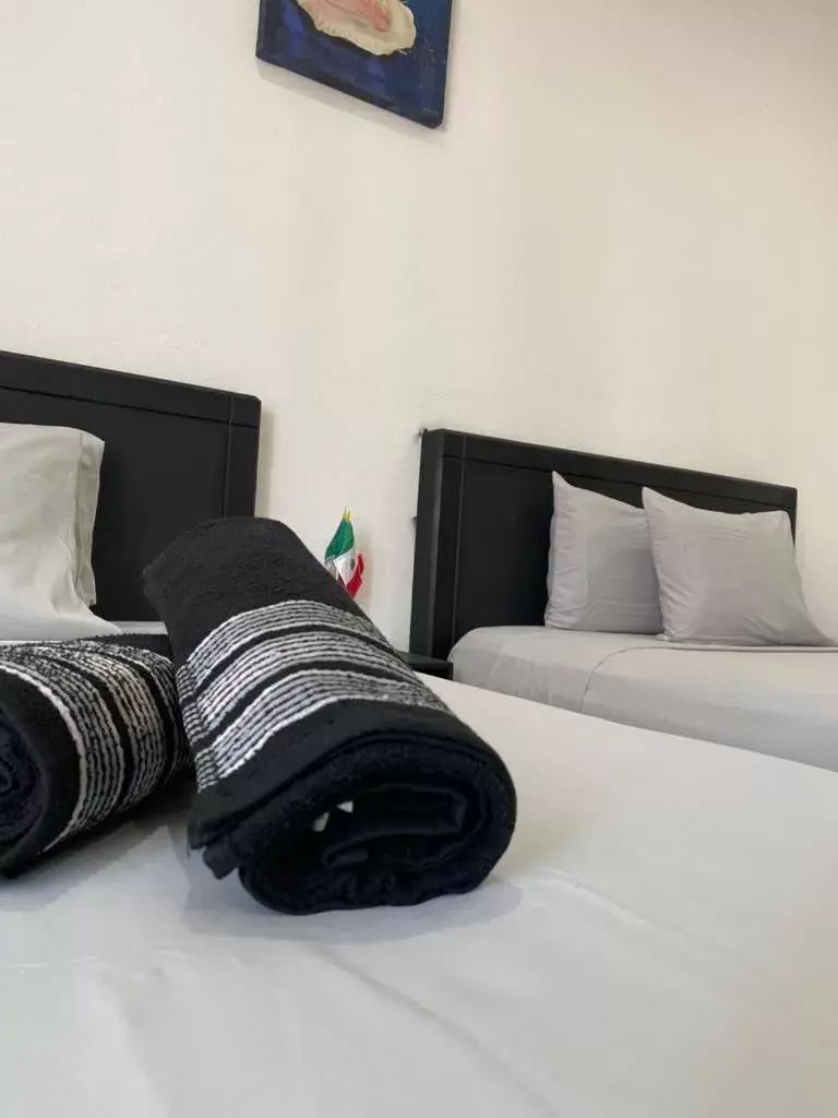 Standard Queen Room with Two Queen Beds in Casa TACUBA Standard Queen Room with Two Queen Beds in Casa TACUBA