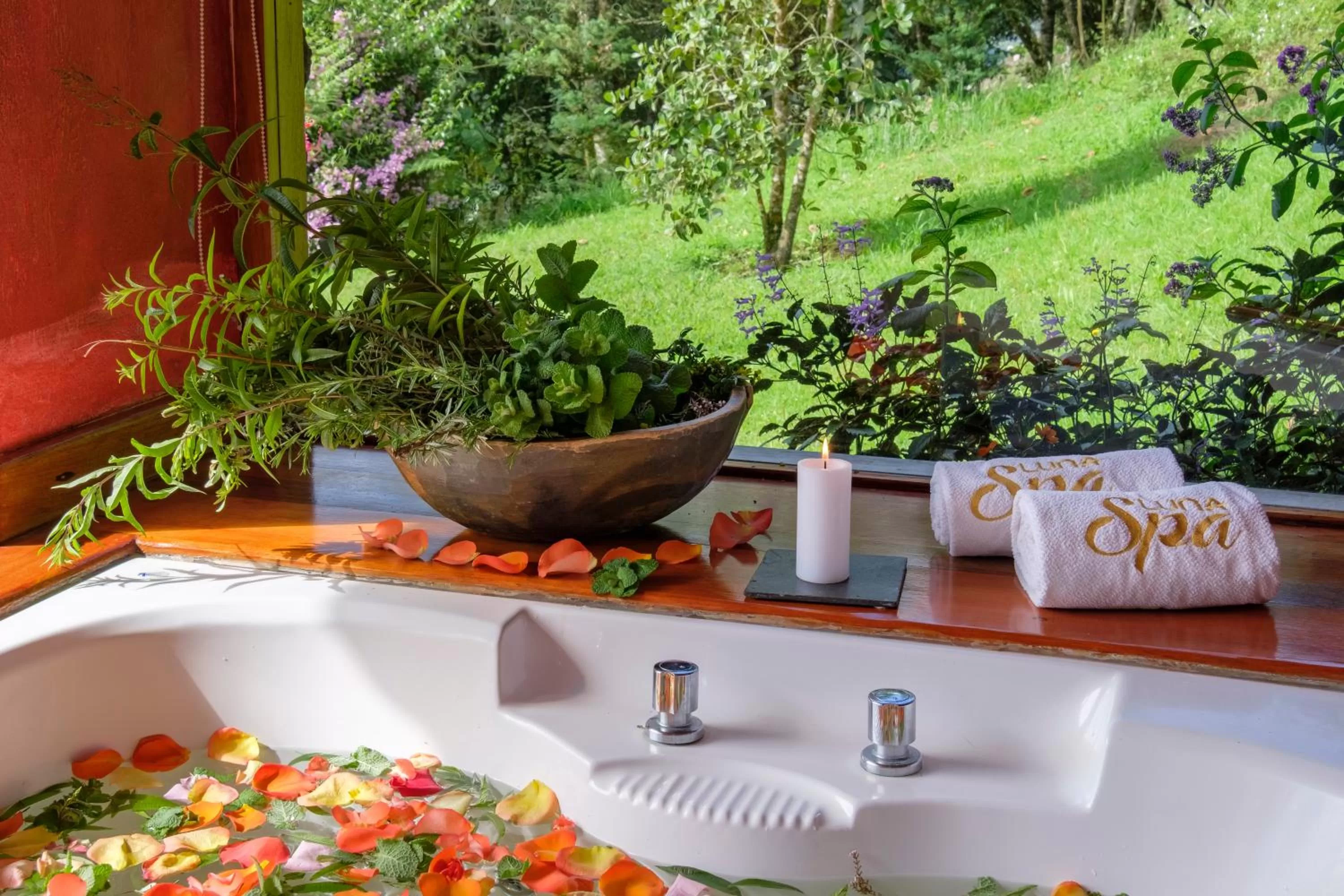 Bathroom in Luna Volcán, Adventure SPA