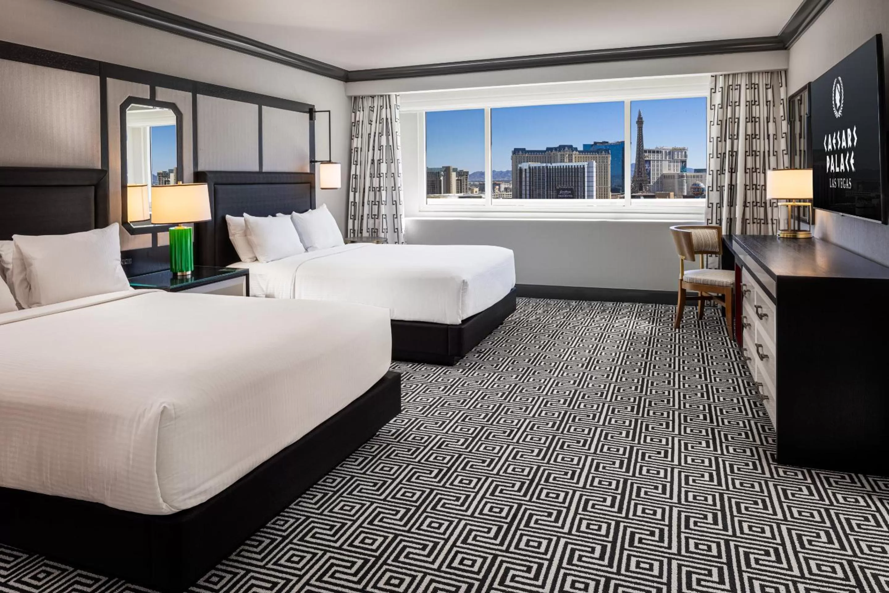 Bedroom, Bed in Caesars Palace Hotel & Casino