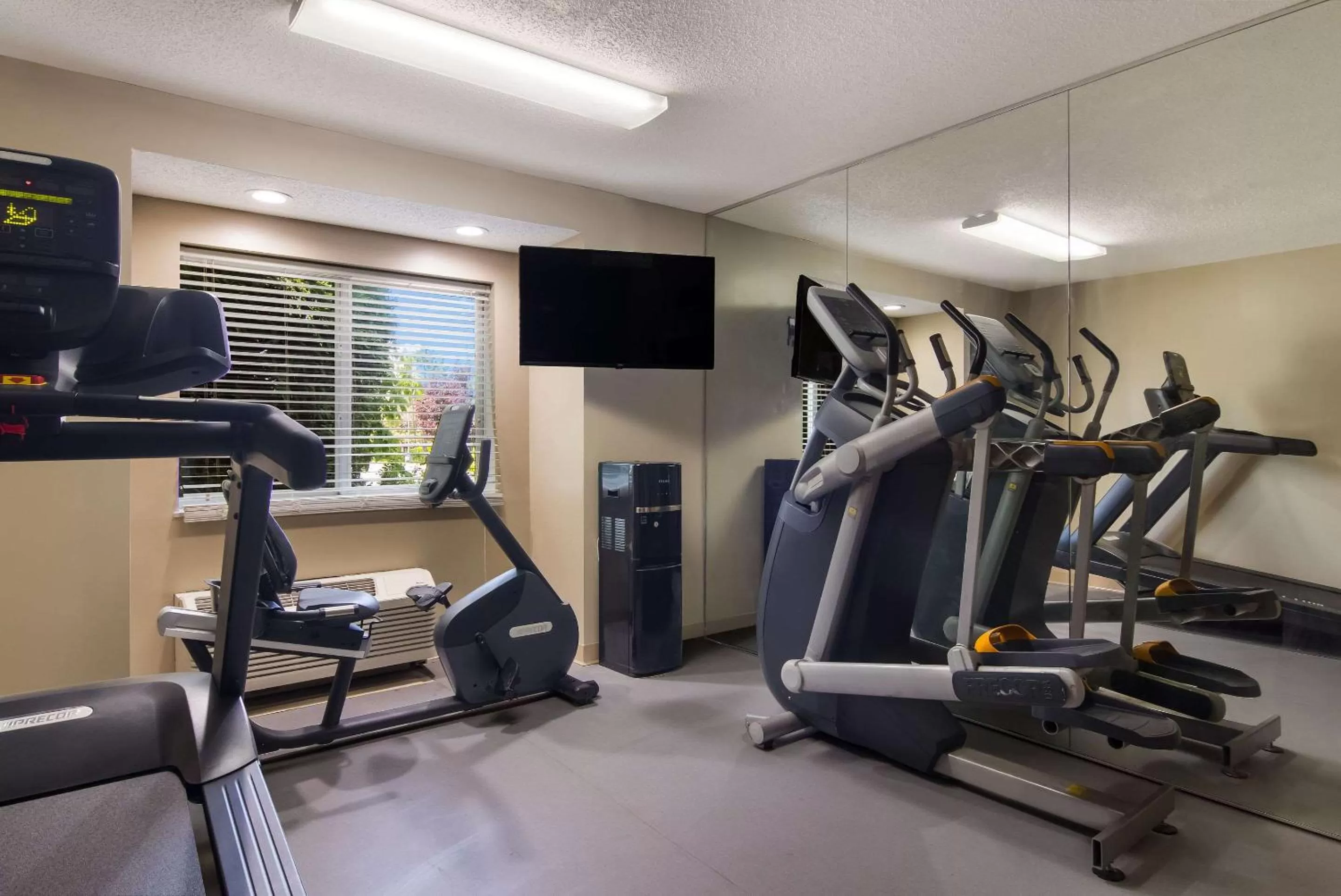 Fitness centre/facilities in Sleep Inn Erie near Sports Center