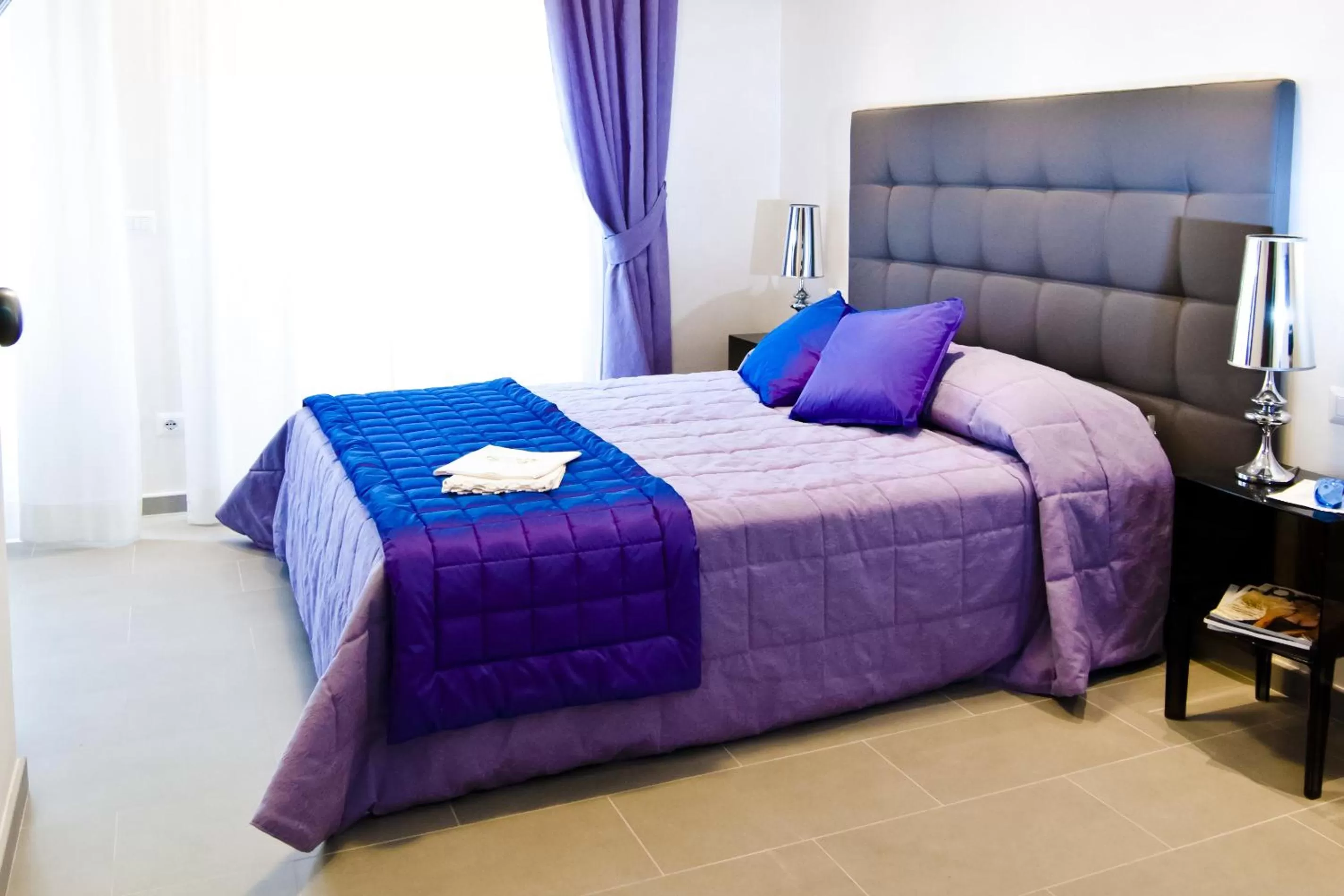 Photo of the whole room, Bed in Domus Fontis