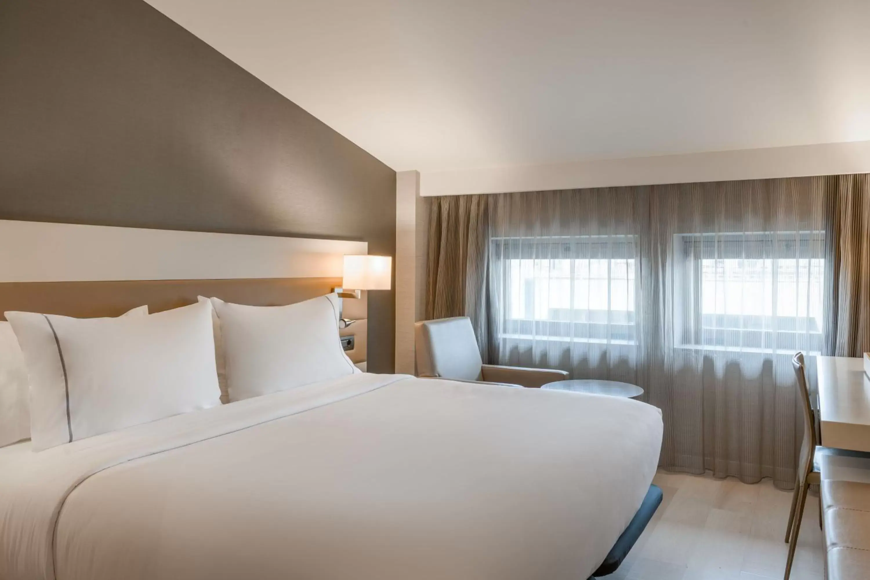 Queen Room in SH Colón Valencia Queen Room in SH Colón Valencia