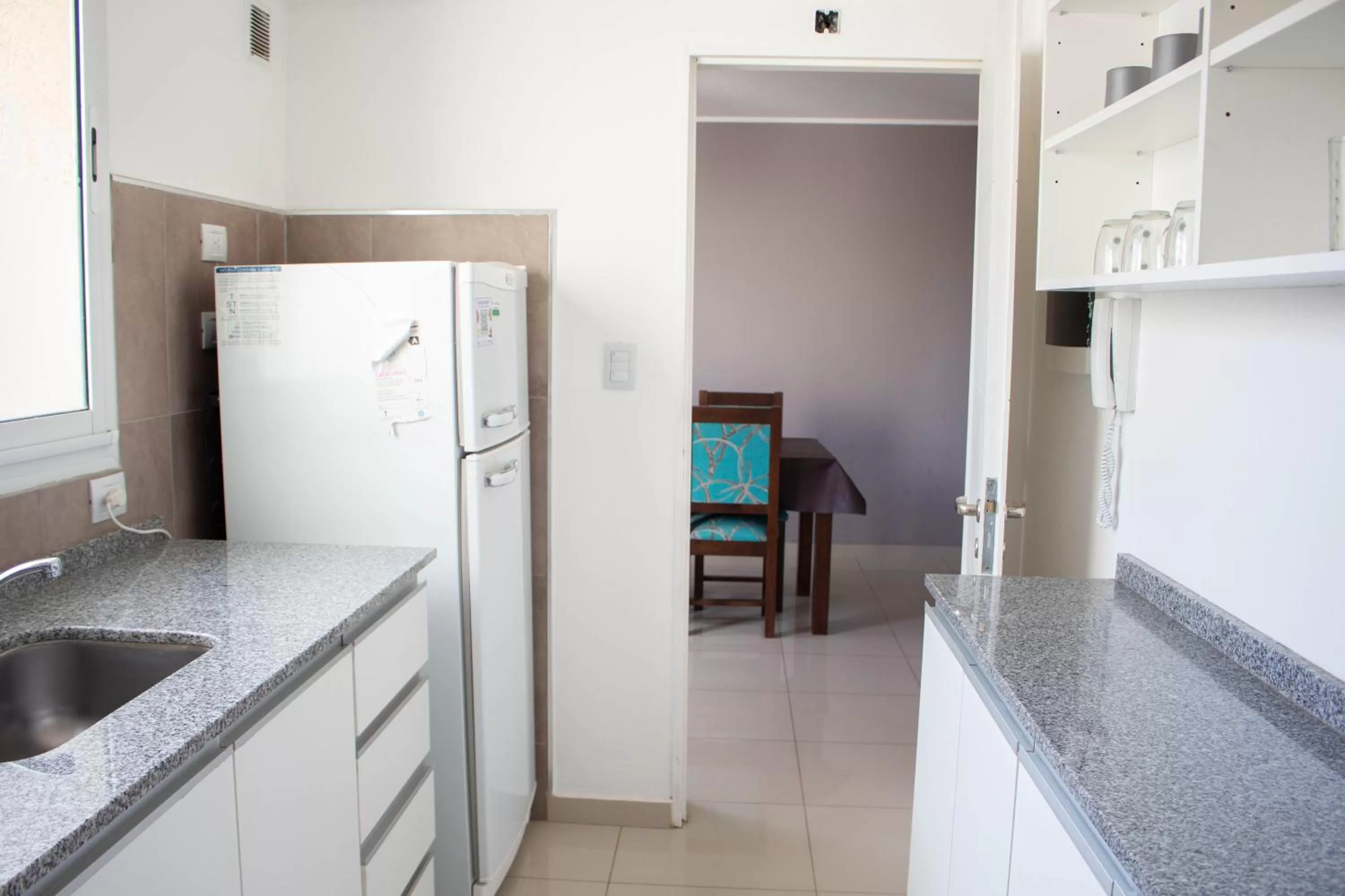 Kitchen/Kitchenette in Apart Porto del Sol by CPH