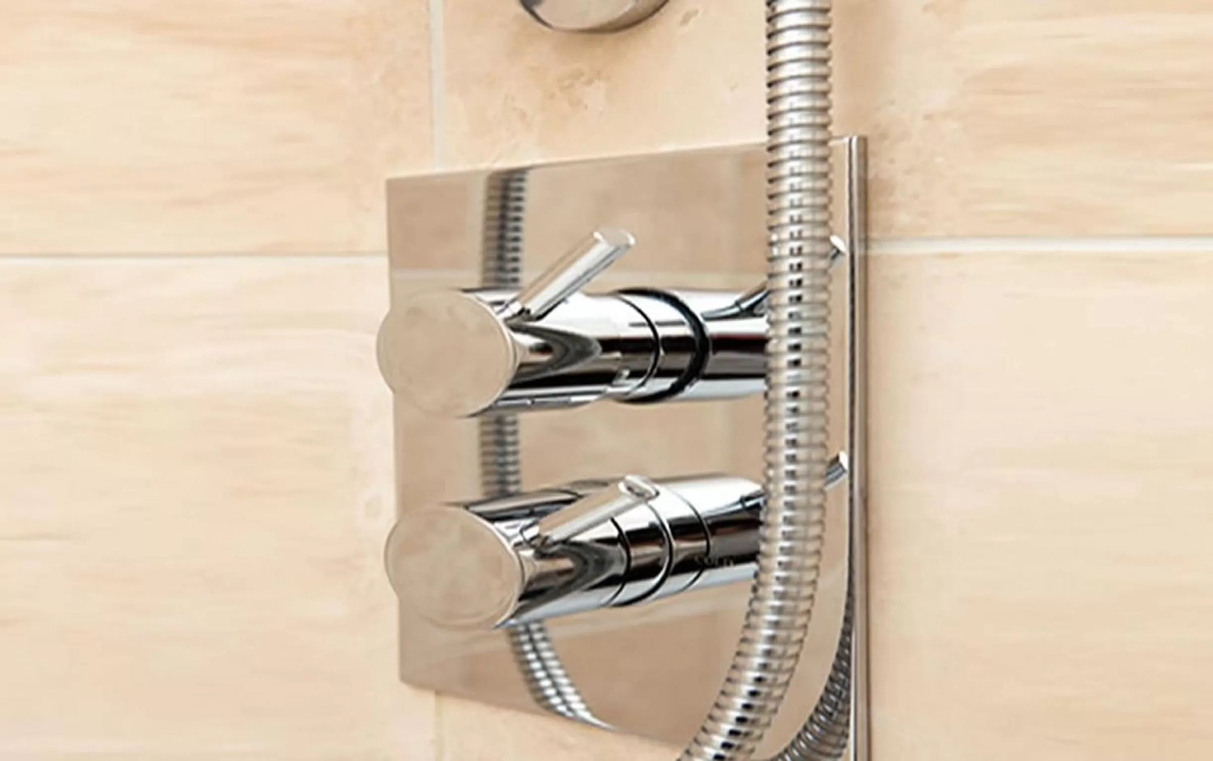 Bathroom in Smiths Hotel