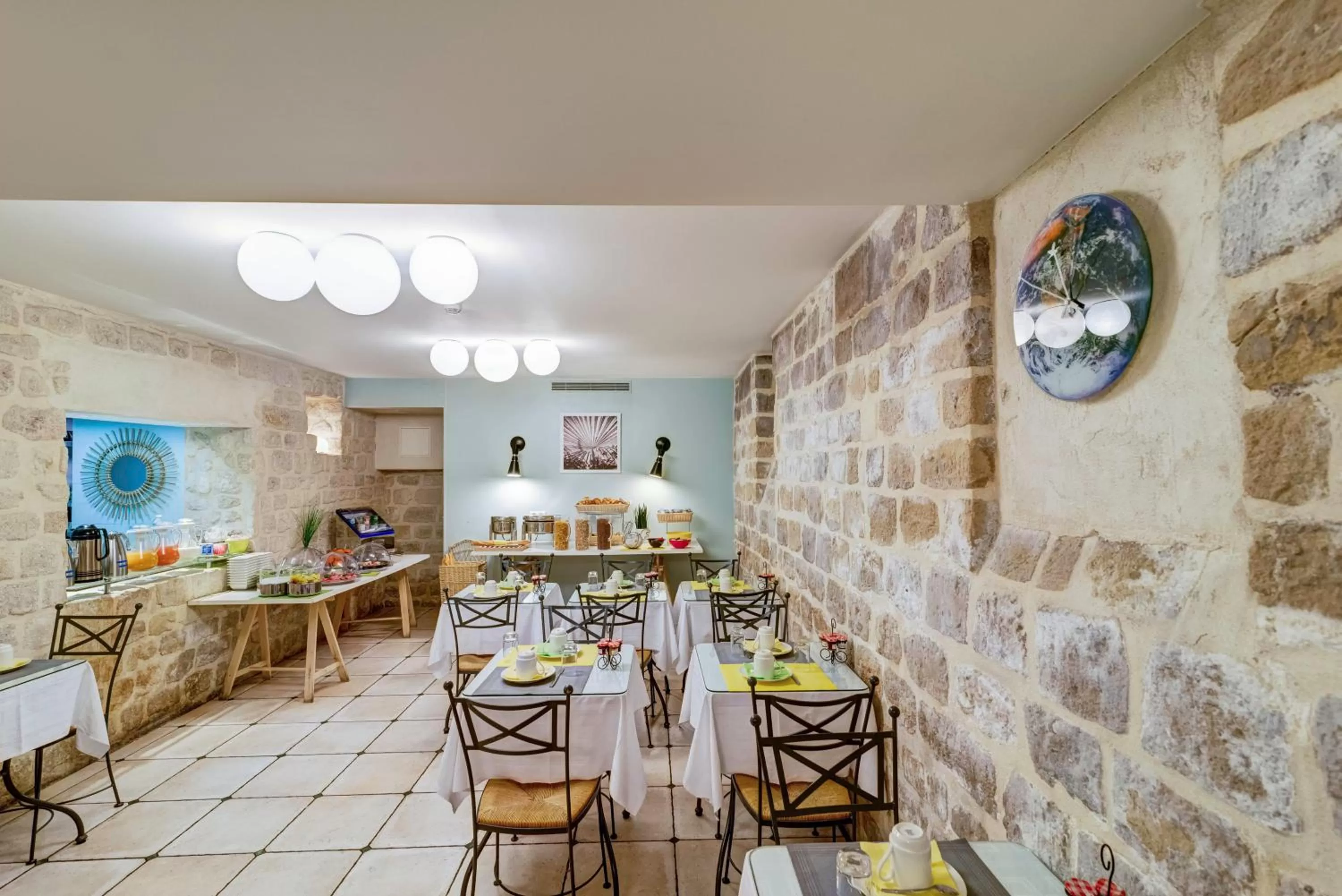 Restaurant/places to eat in Hotel Palm - Astotel