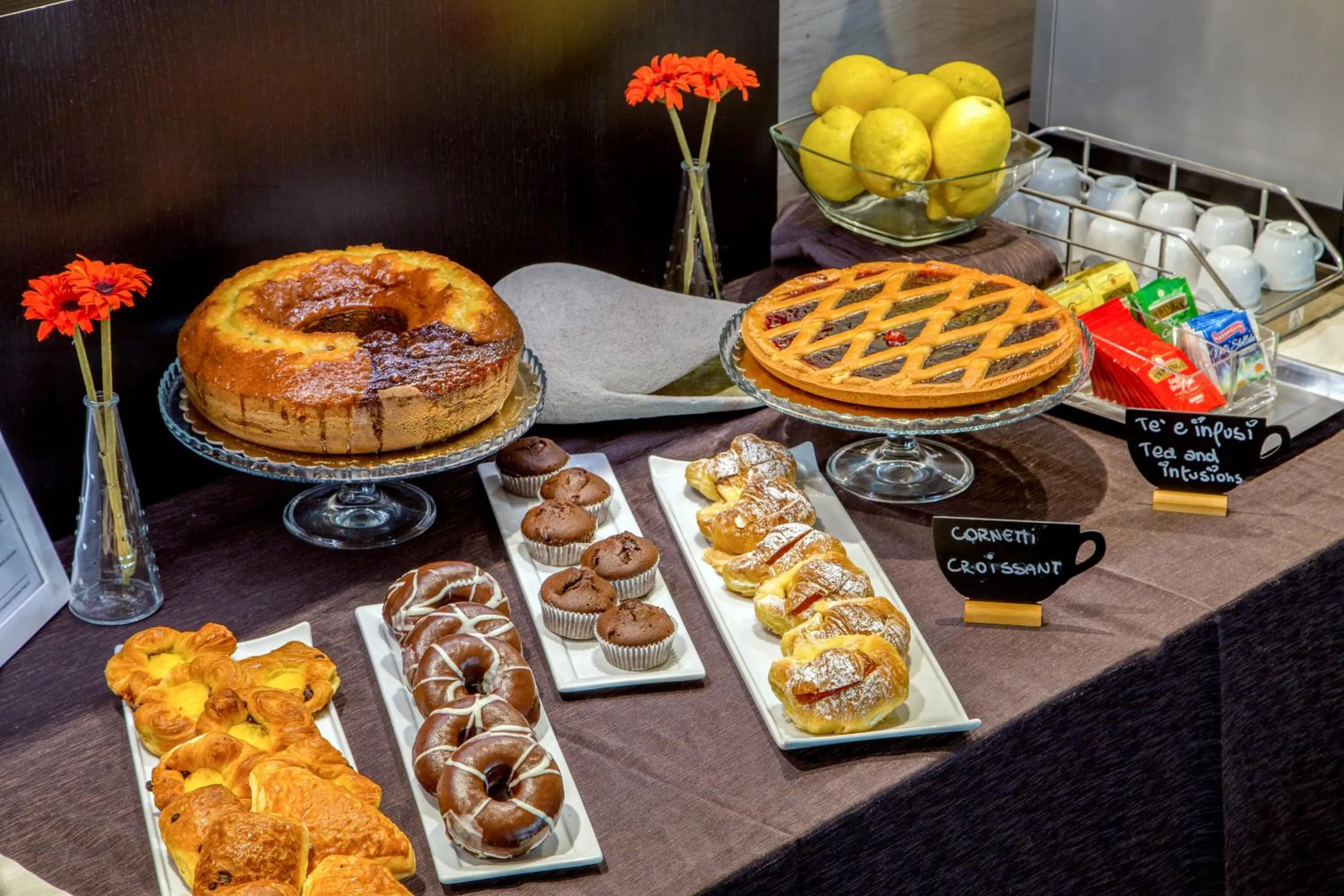 Food in Hotel Domidea