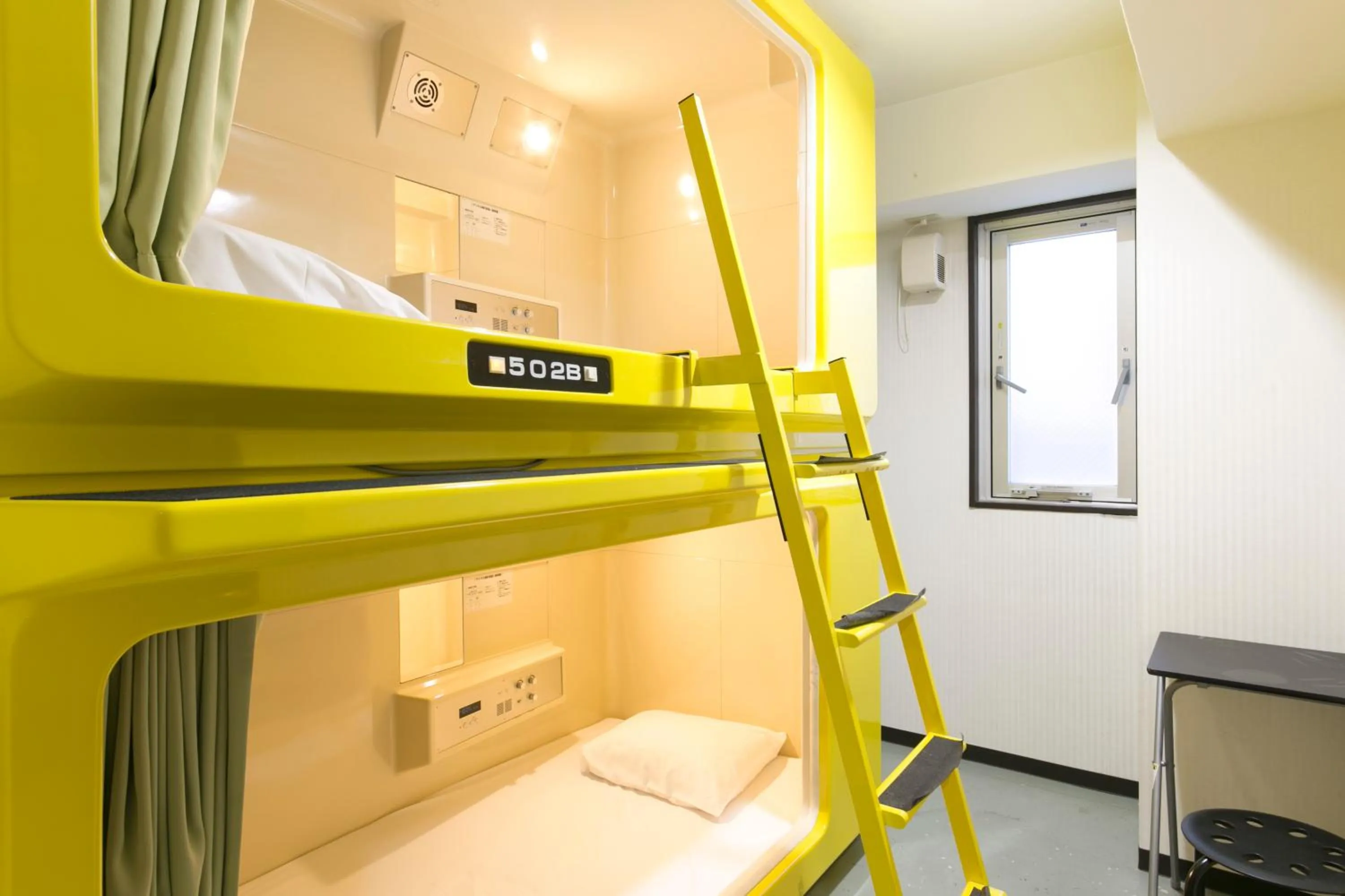 bunk bed, Bed in Hotel Shin-Imamiya