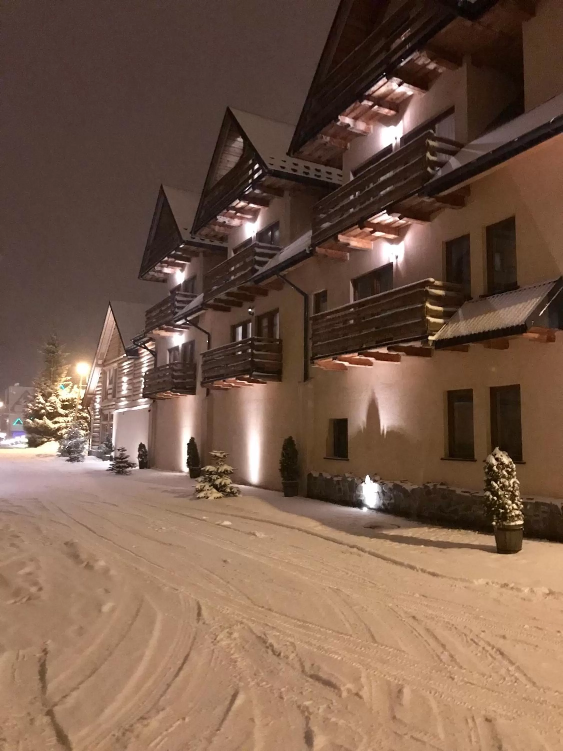 Property building, Winter in Zajazd Białczański Dom Wypoczynkowy Restauracja