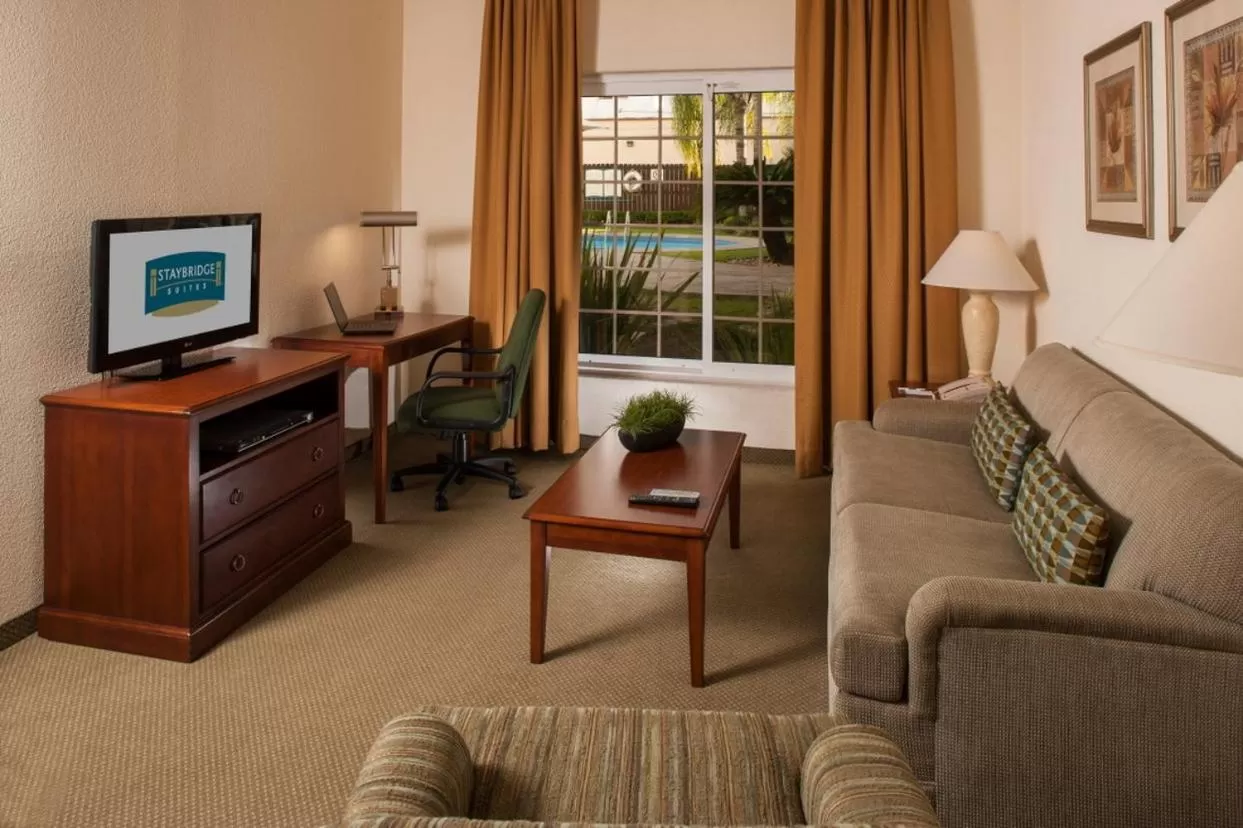 Photo of the whole room in Staybridge Suites Monterrey San Pedro by IHG