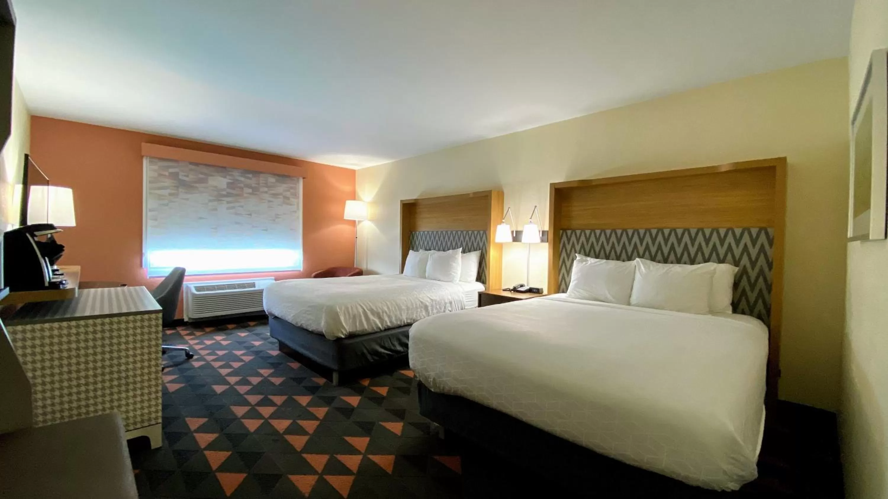 Bed in Holiday Inn Spartanburg Northwest