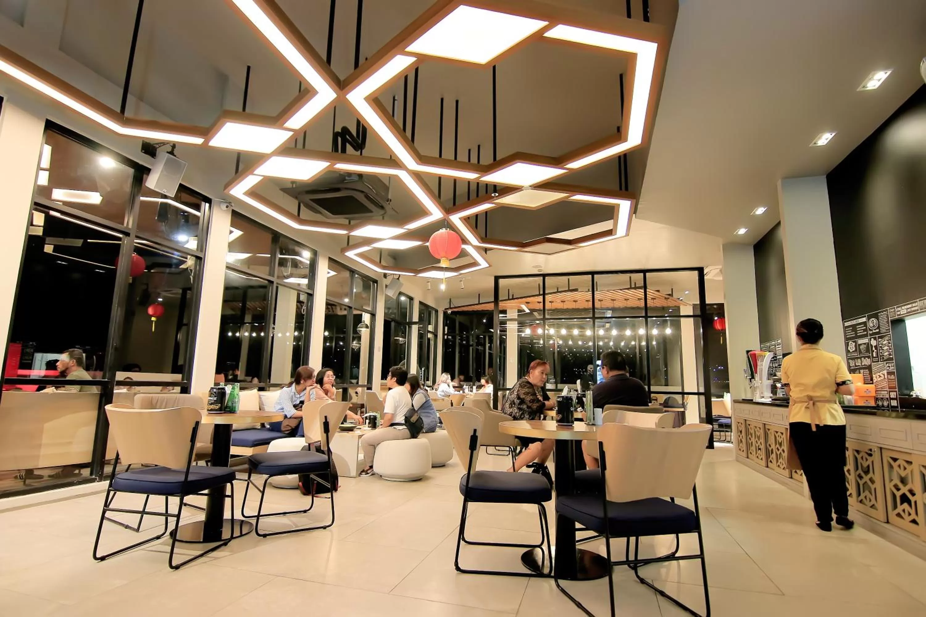 Lounge or bar in Swiss-Belhotel Ambon