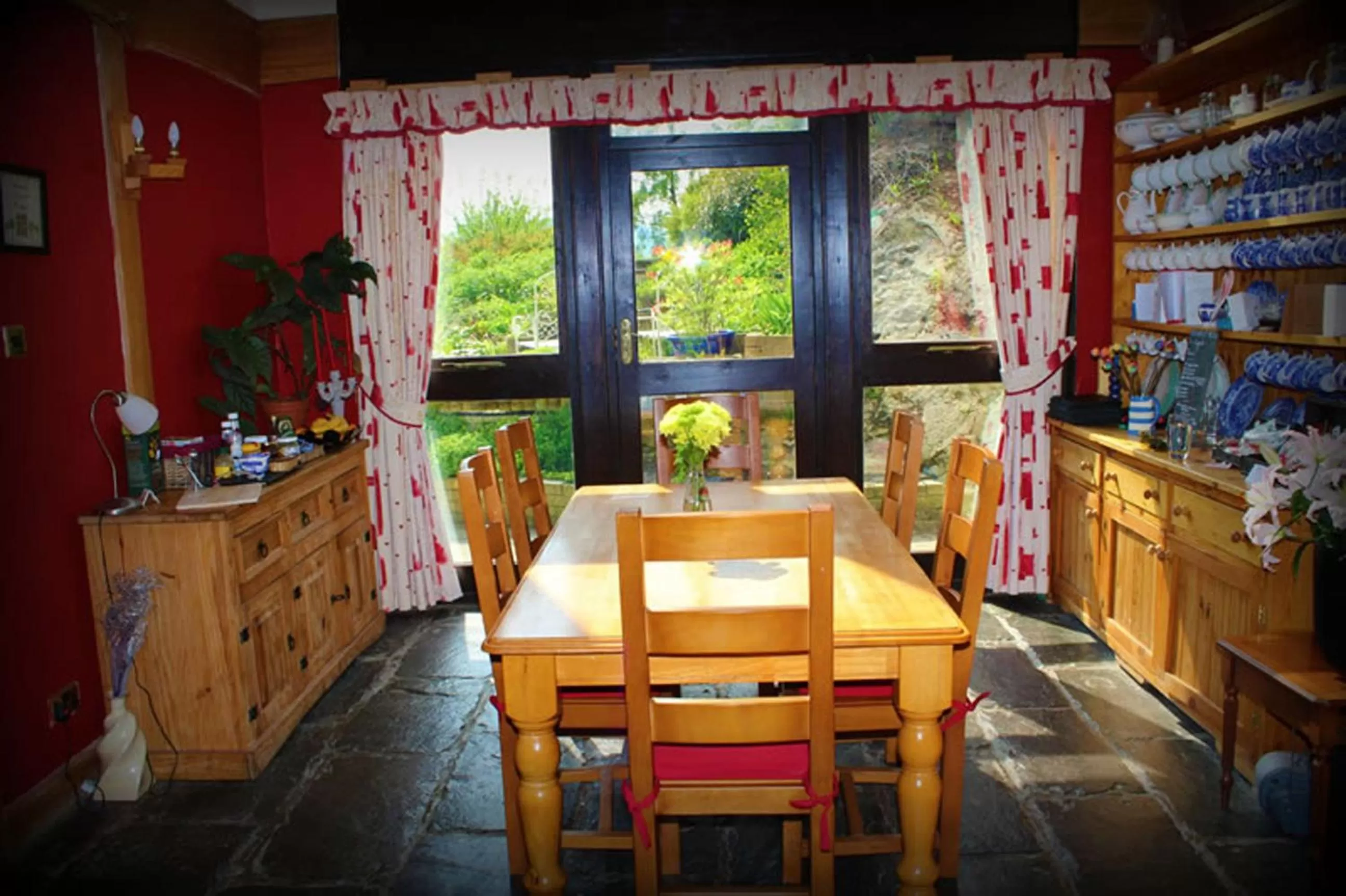 Area and facilities in Hafan Deg