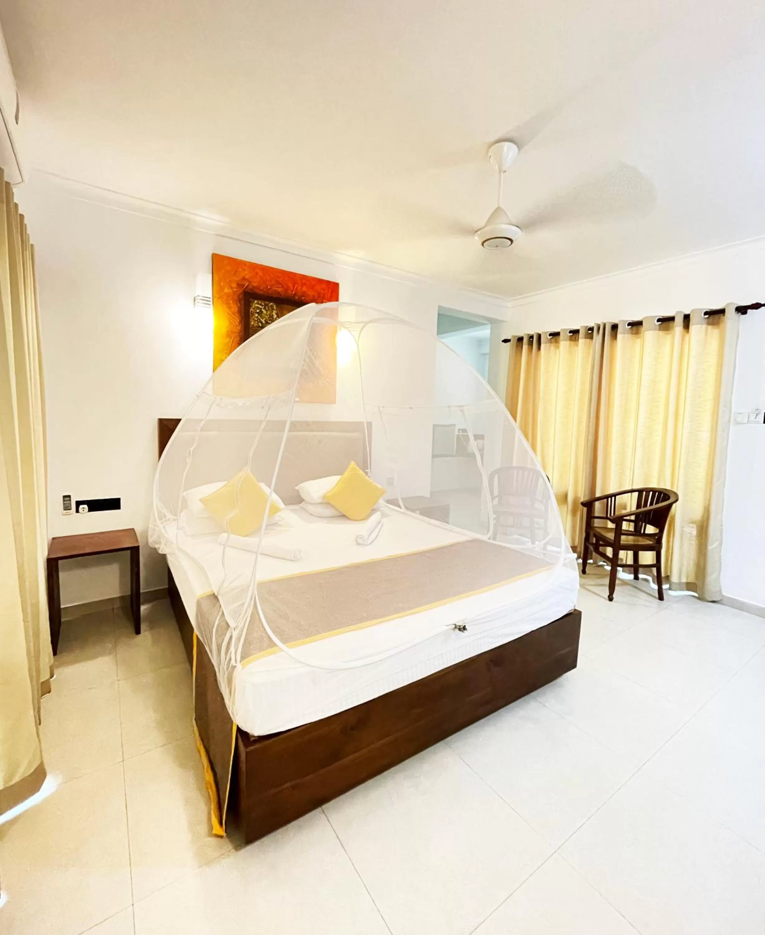 Bed in Dambulla Rock Arch