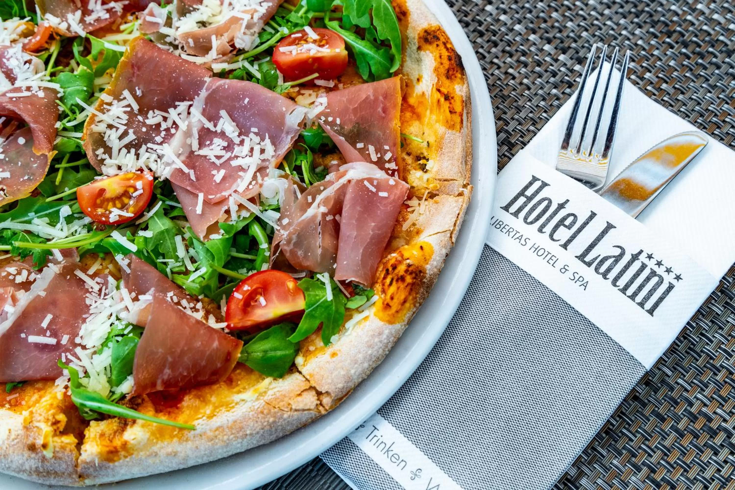 Restaurant/places to eat in Hotel Latini